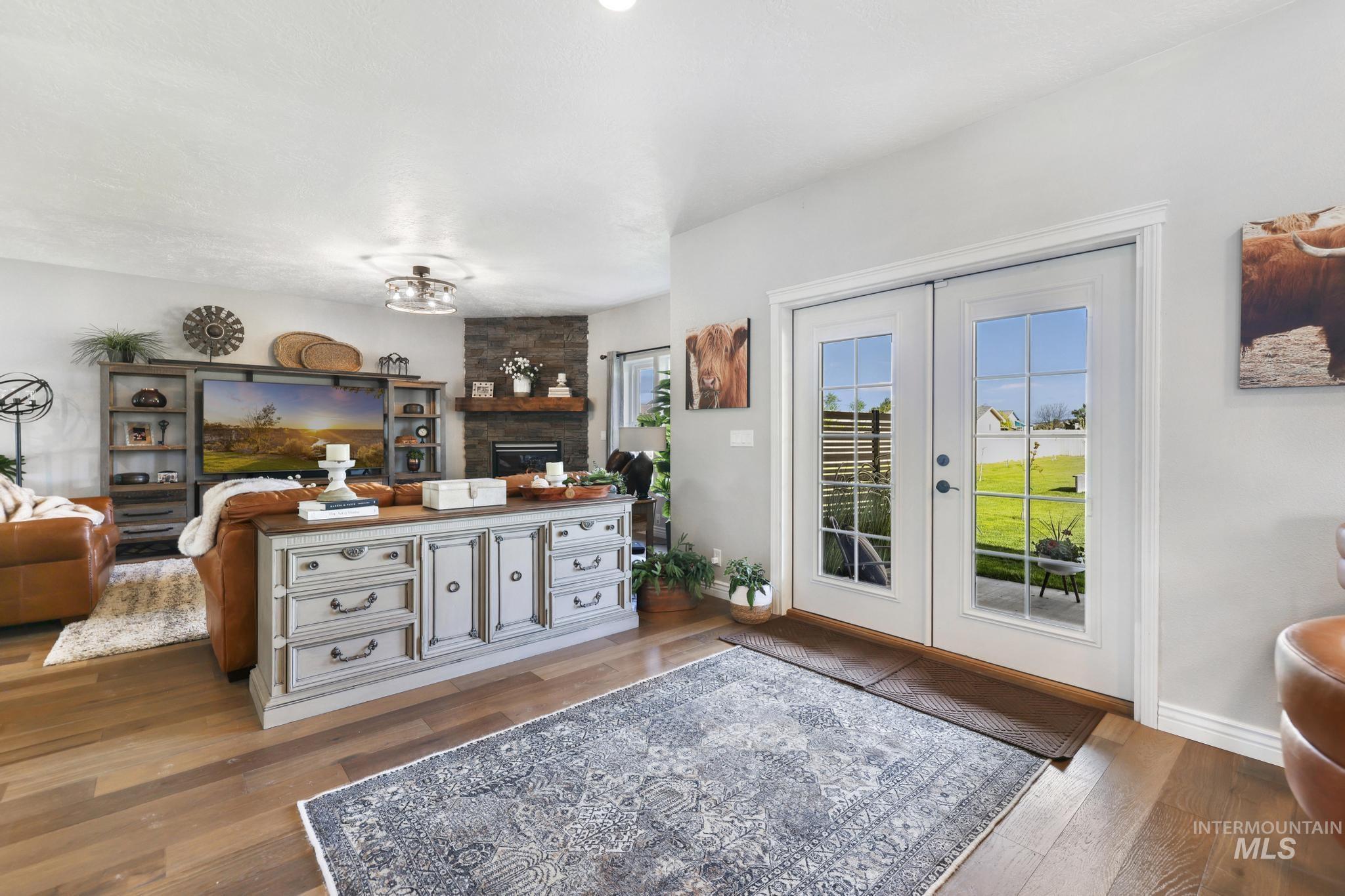 970 NW Bluegrass Circle, Mountain Home, Idaho 83647, 4 Bedrooms, 2.5 Bathrooms, Residential For Sale, Price $715,000,MLS 98996967