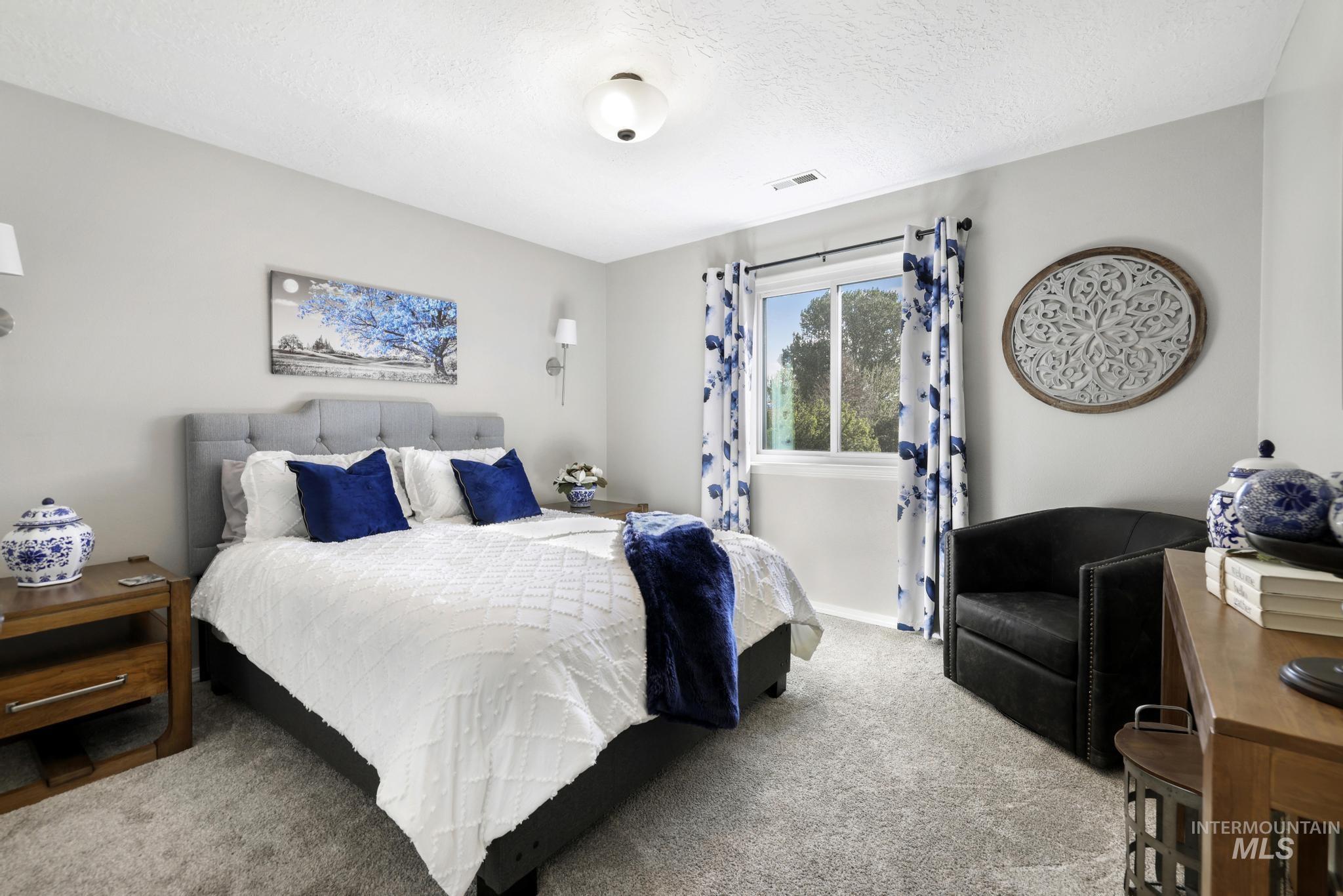 970 NW Bluegrass Circle, Mountain Home, Idaho 83647, 4 Bedrooms, 2.5 Bathrooms, Residential For Sale, Price $715,000,MLS 98996967