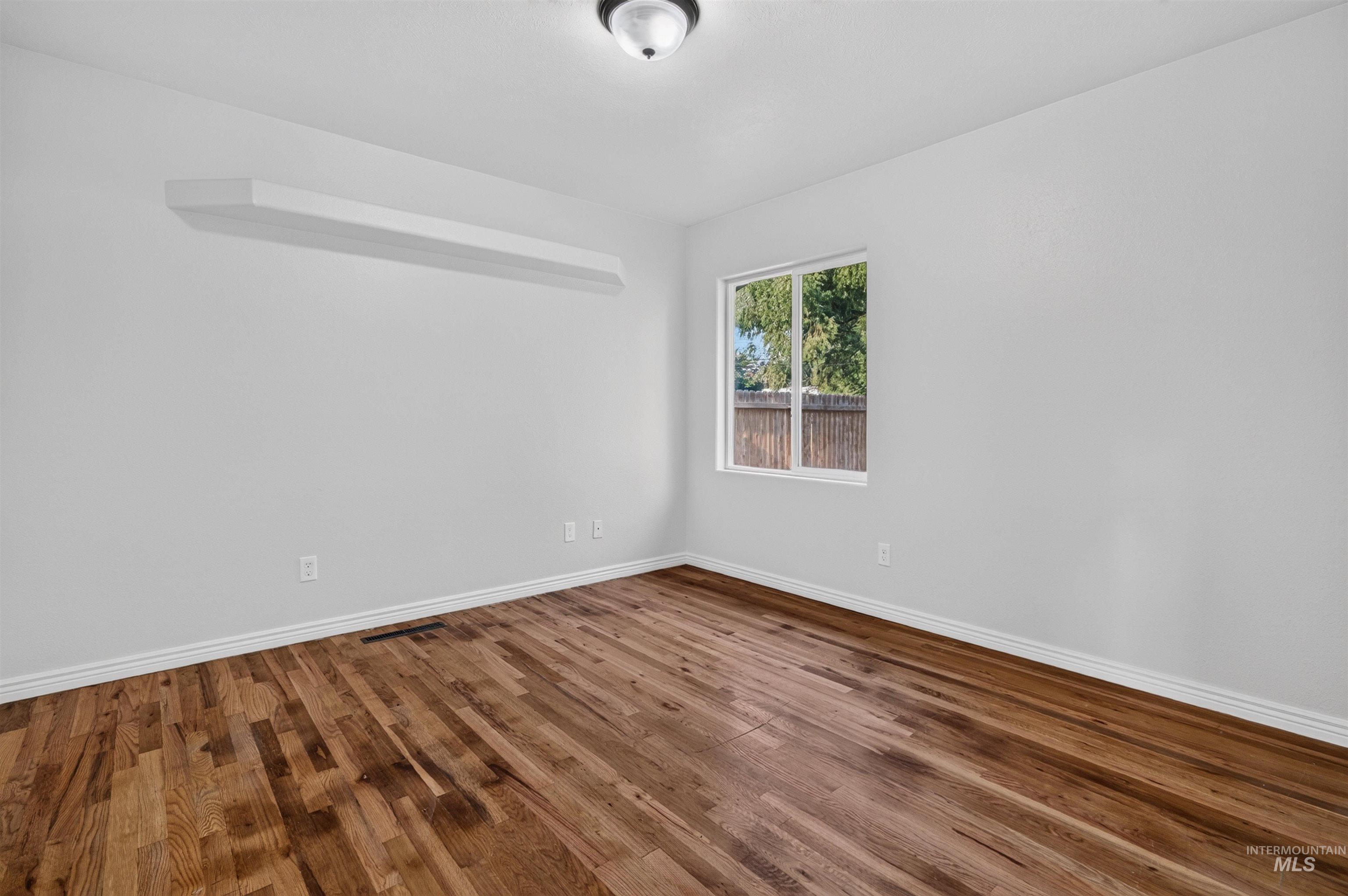 324 S Pine St, Nampa, Idaho 83686, 3 Bedrooms, 1 Bathroom, Residential For Sale, Price $360,000,MLS 98996969