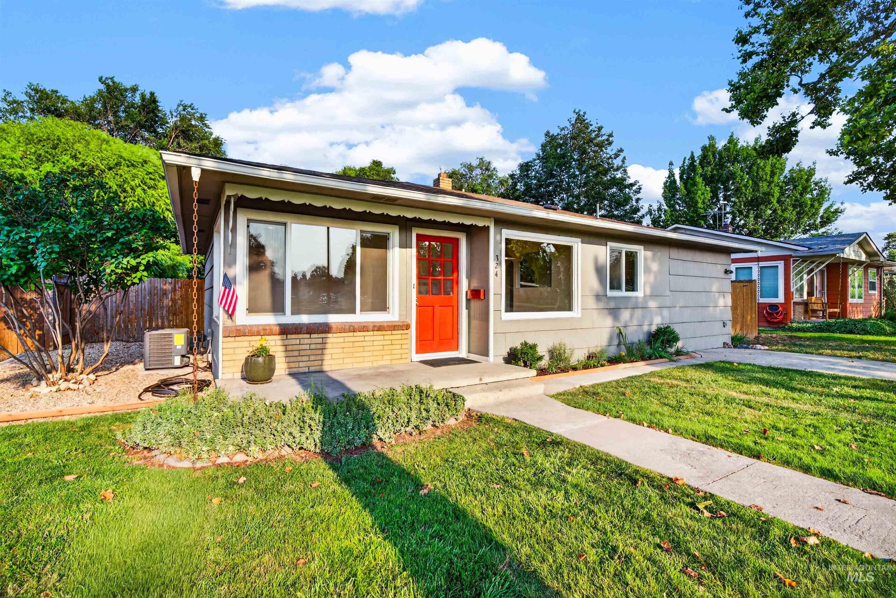 324 S Pine St, Nampa, Idaho 83686, 3 Bedrooms, 1 Bathroom, Residential For Sale, Price $360,000,MLS 98996969