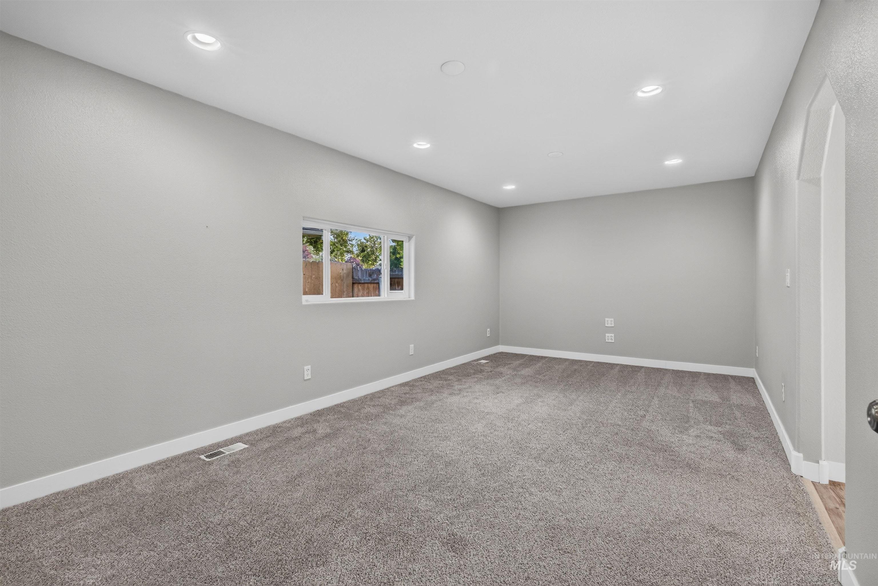 324 S Pine St, Nampa, Idaho 83686, 3 Bedrooms, 1 Bathroom, Residential For Sale, Price $360,000,MLS 98996969