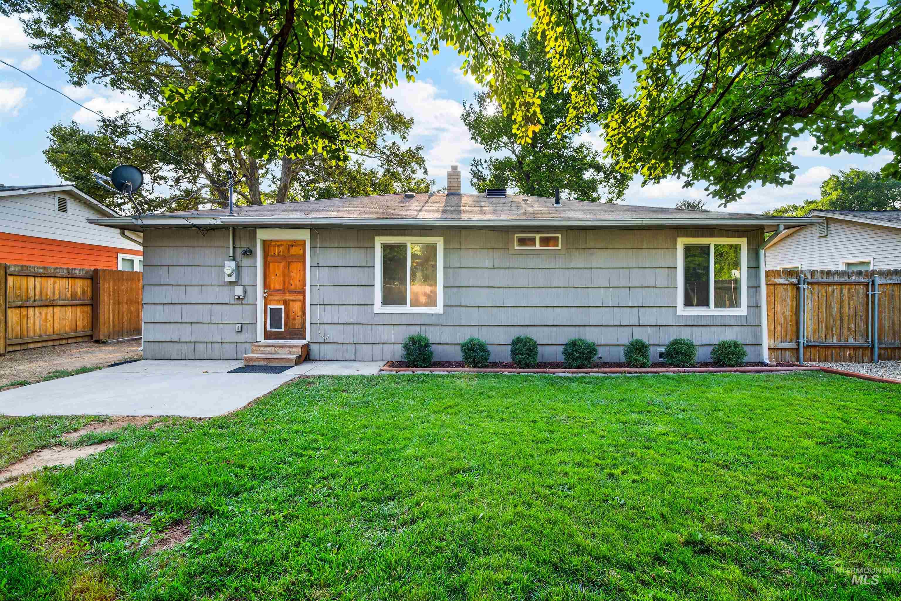 324 S Pine St, Nampa, Idaho 83686, 3 Bedrooms, 1 Bathroom, Residential For Sale, Price $360,000,MLS 98996969