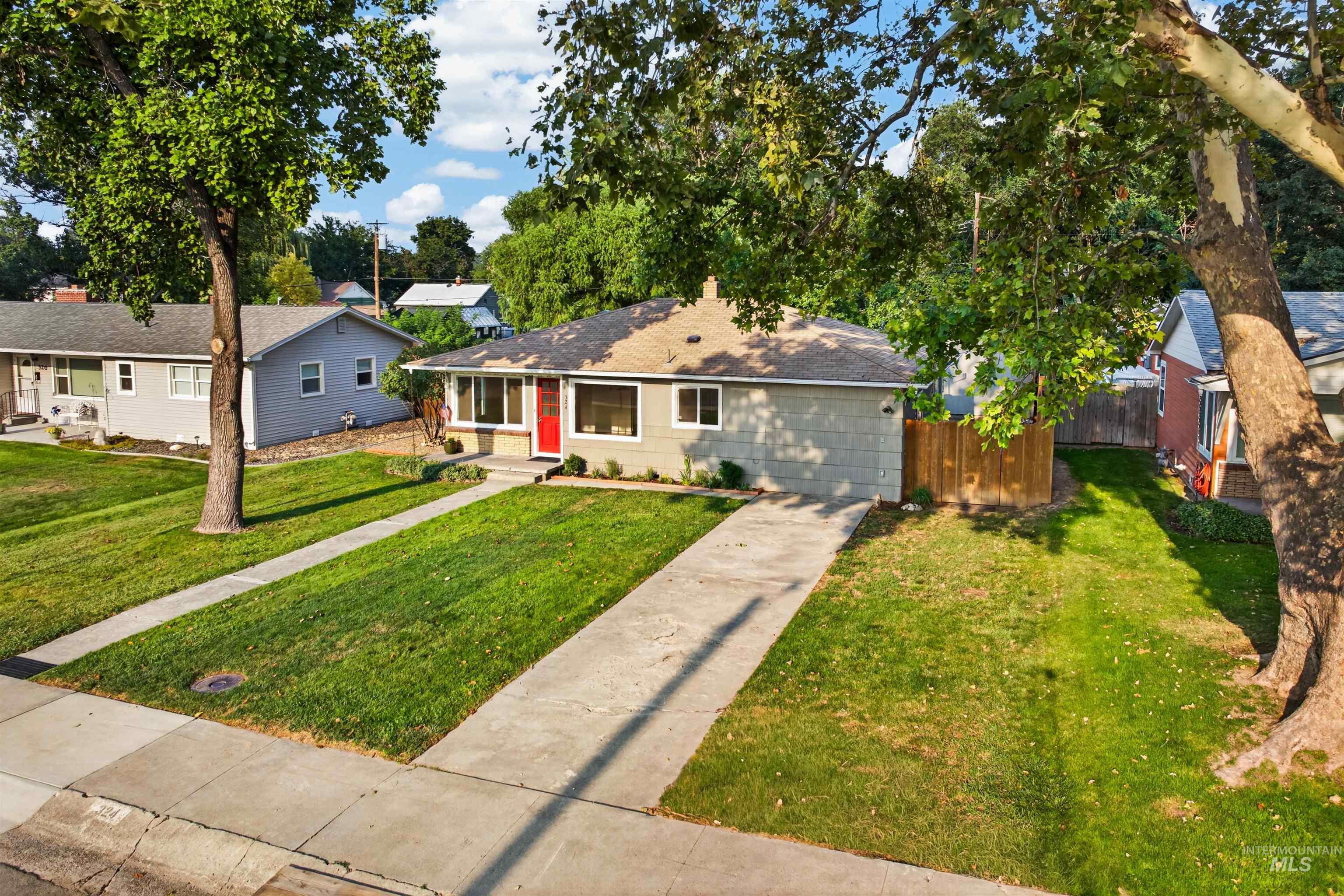 324 S Pine St, Nampa, Idaho 83686, 3 Bedrooms, 1 Bathroom, Residential For Sale, Price $360,000,MLS 98996969