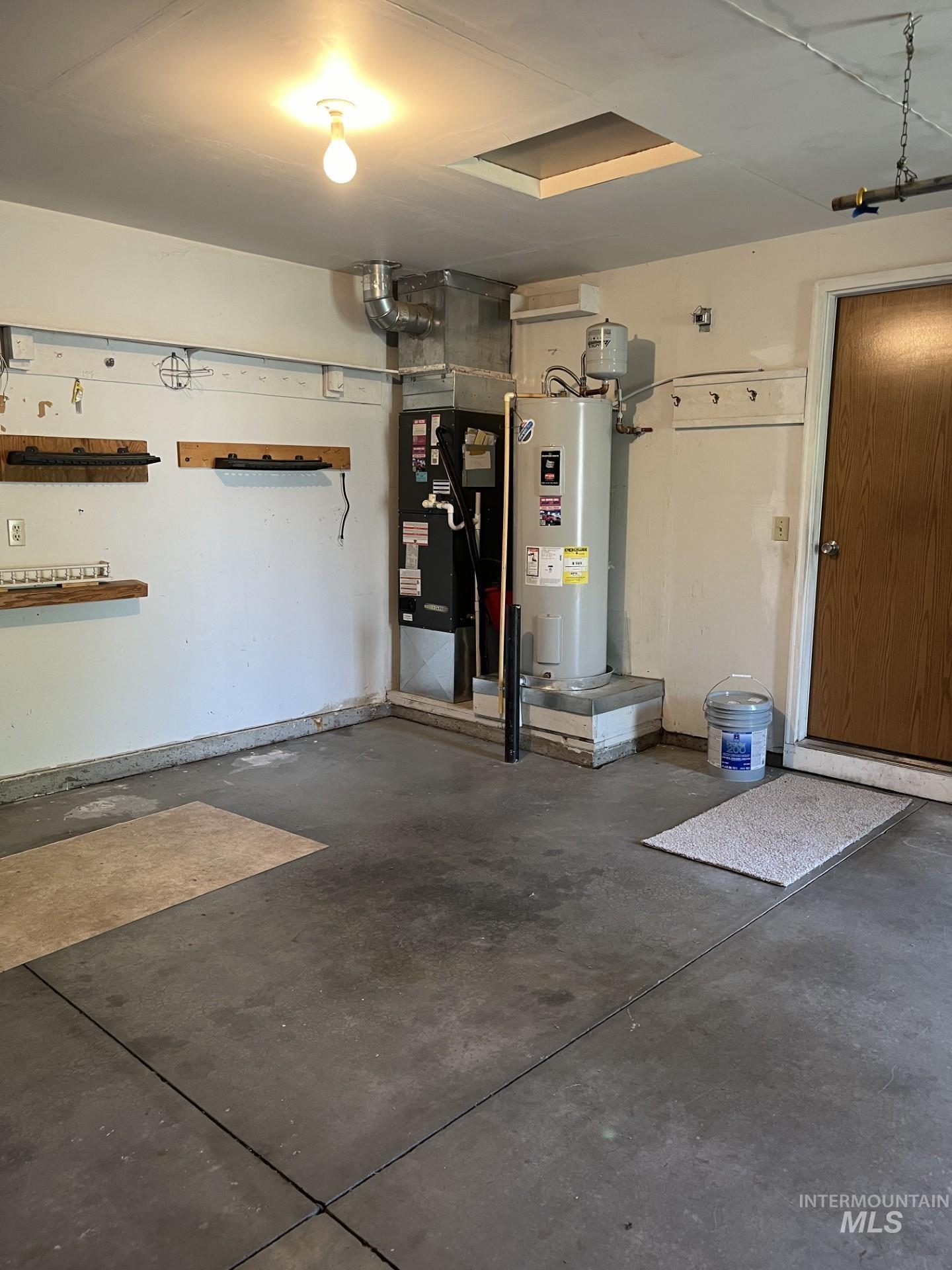1801 Silver Dr, Nampa, Idaho 83686, 3 Bedrooms, 2 Bathrooms, Residential For Sale, Price $339,000,MLS 98996972