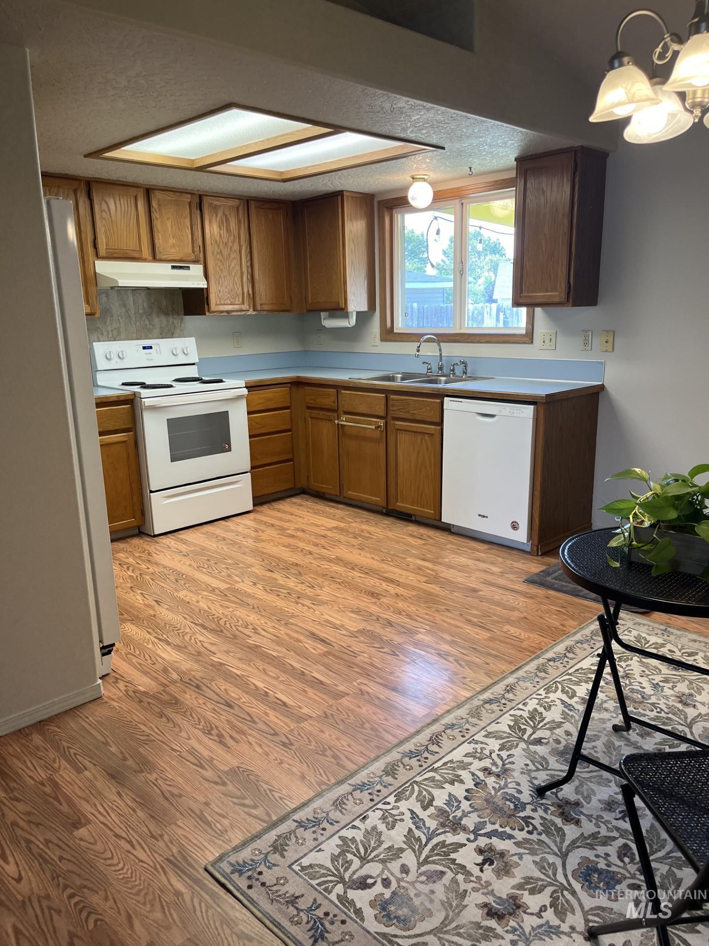 1801 Silver Dr, Nampa, Idaho 83686, 3 Bedrooms, 2 Bathrooms, Residential For Sale, Price $339,000,MLS 98996972