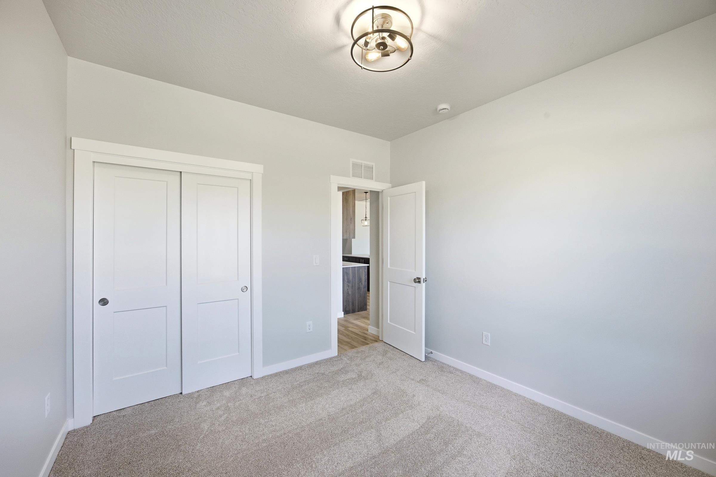 3099 N Porgy Way, Eagle, Idaho 83616, 4 Bedrooms, 2 Bathrooms, Residential For Sale, Price $699,990,MLS 98996973