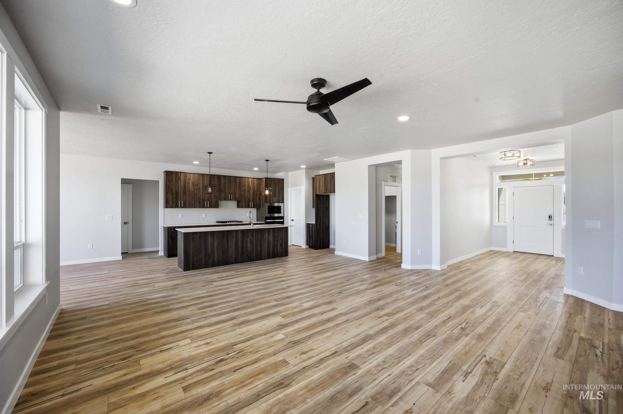 3099 N Porgy Way, Eagle, Idaho 83616, 4 Bedrooms, 2 Bathrooms, Residential For Sale, Price $699,990,MLS 98996973