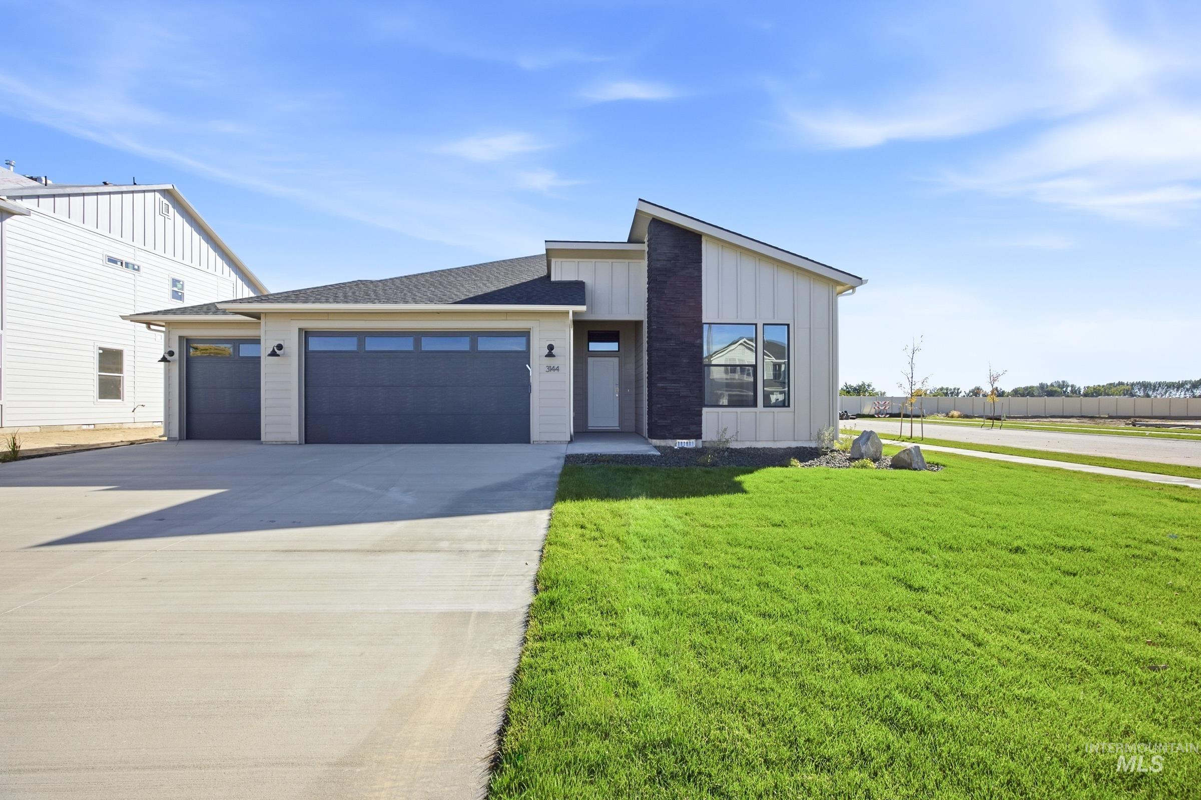 3144 N Porgy Way, Eagle, Idaho 83616, 4 Bedrooms, 2 Bathrooms, Residential For Sale, Price $609,990,MLS 98996974
