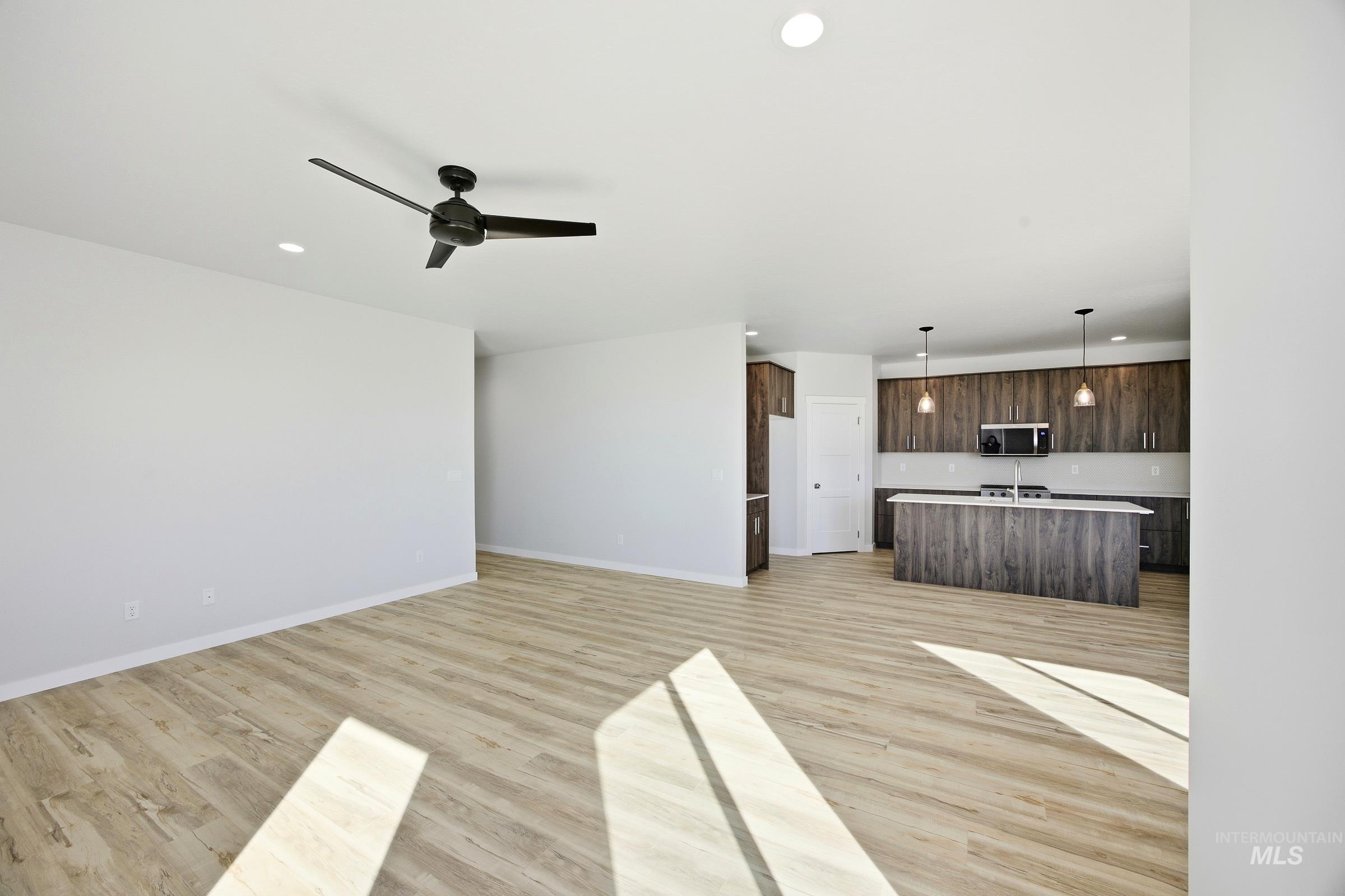 3144 N Porgy Way, Eagle, Idaho 83616, 4 Bedrooms, 2 Bathrooms, Residential For Sale, Price $609,990,MLS 98996974