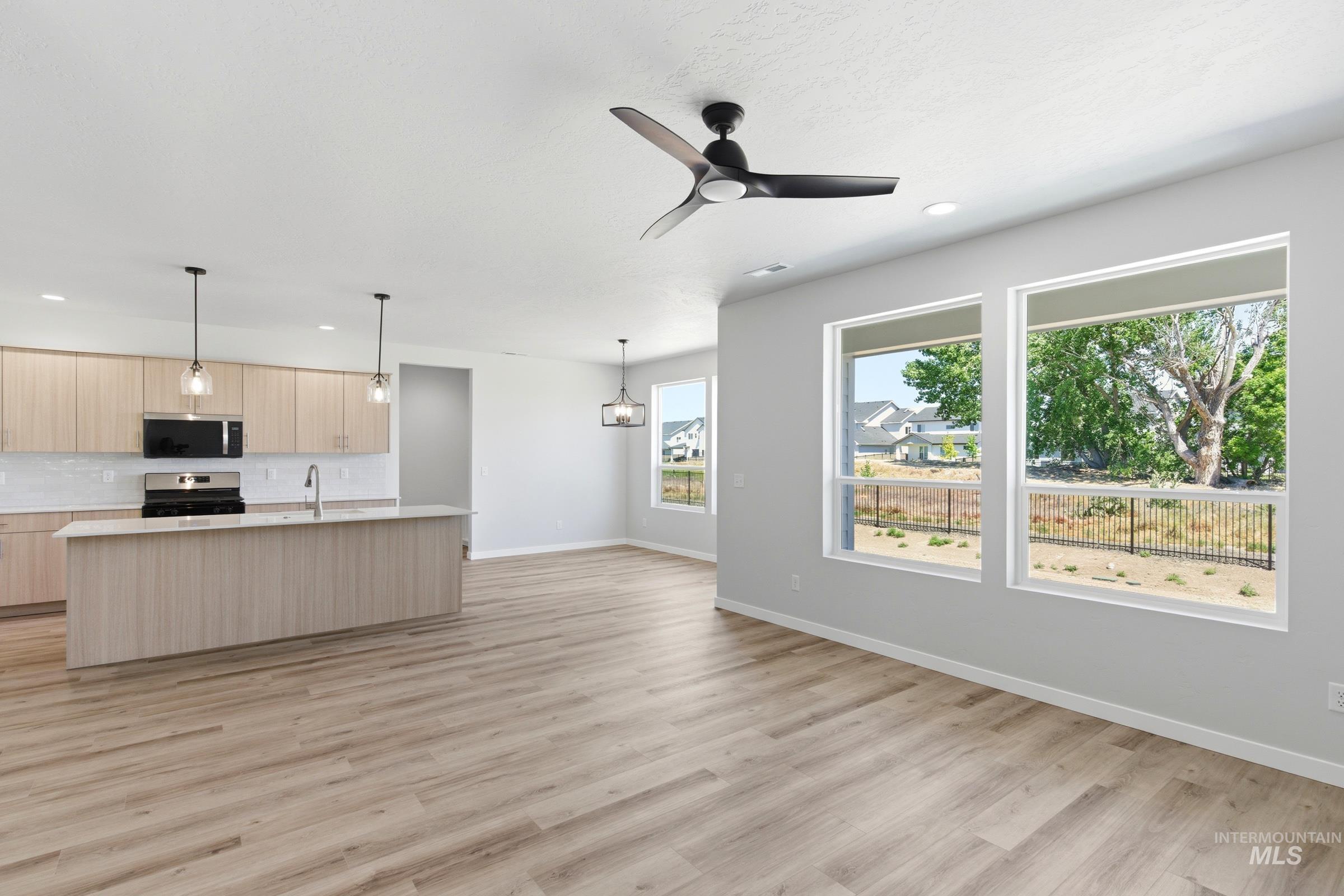 7396 W Newtown Dr, Eagle, Idaho 83616, 5 Bedrooms, 2.5 Bathrooms, Residential For Sale, Price $649,990,MLS 98996975