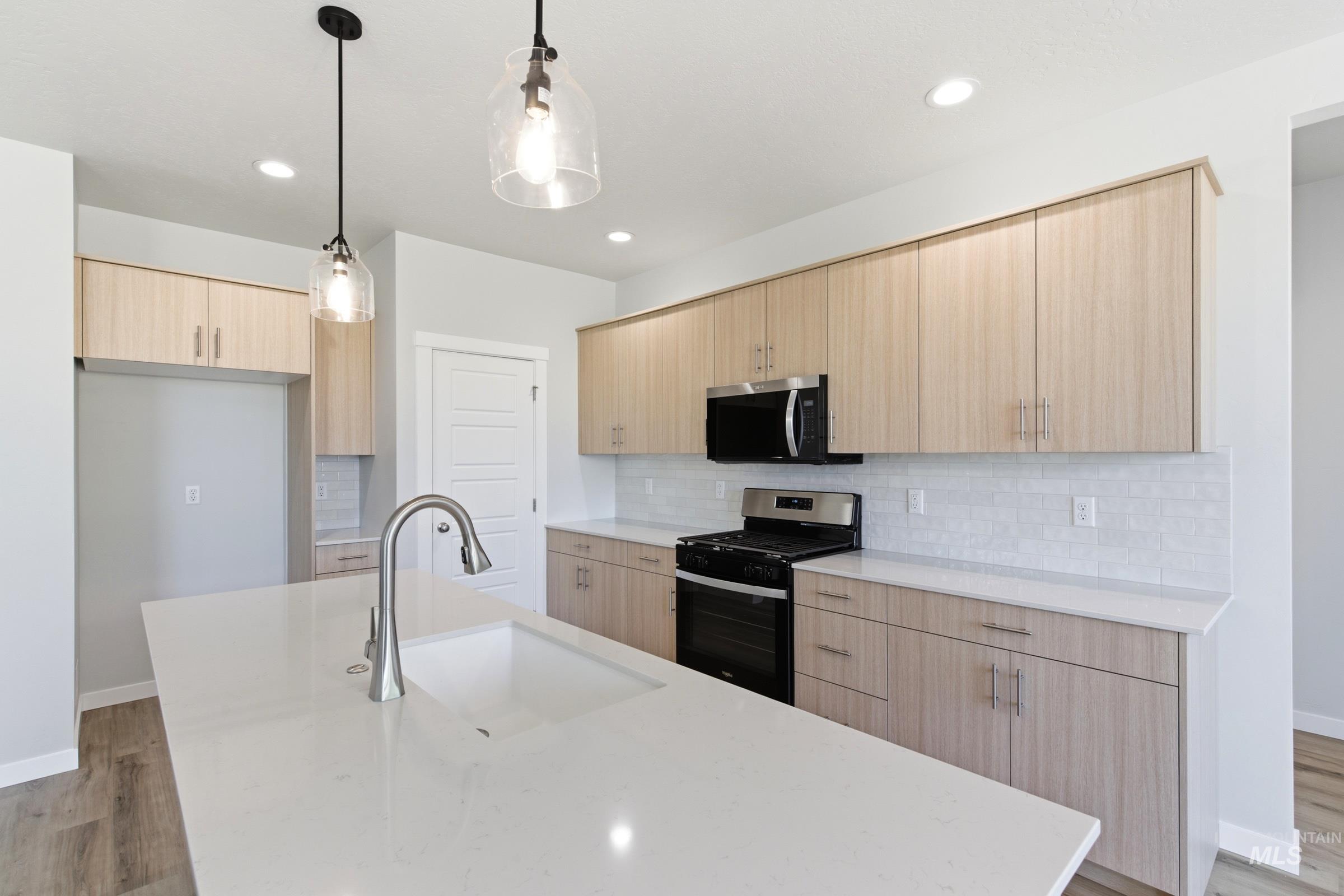 7396 W Newtown Dr, Eagle, Idaho 83616, 5 Bedrooms, 2.5 Bathrooms, Residential For Sale, Price $649,990,MLS 98996975