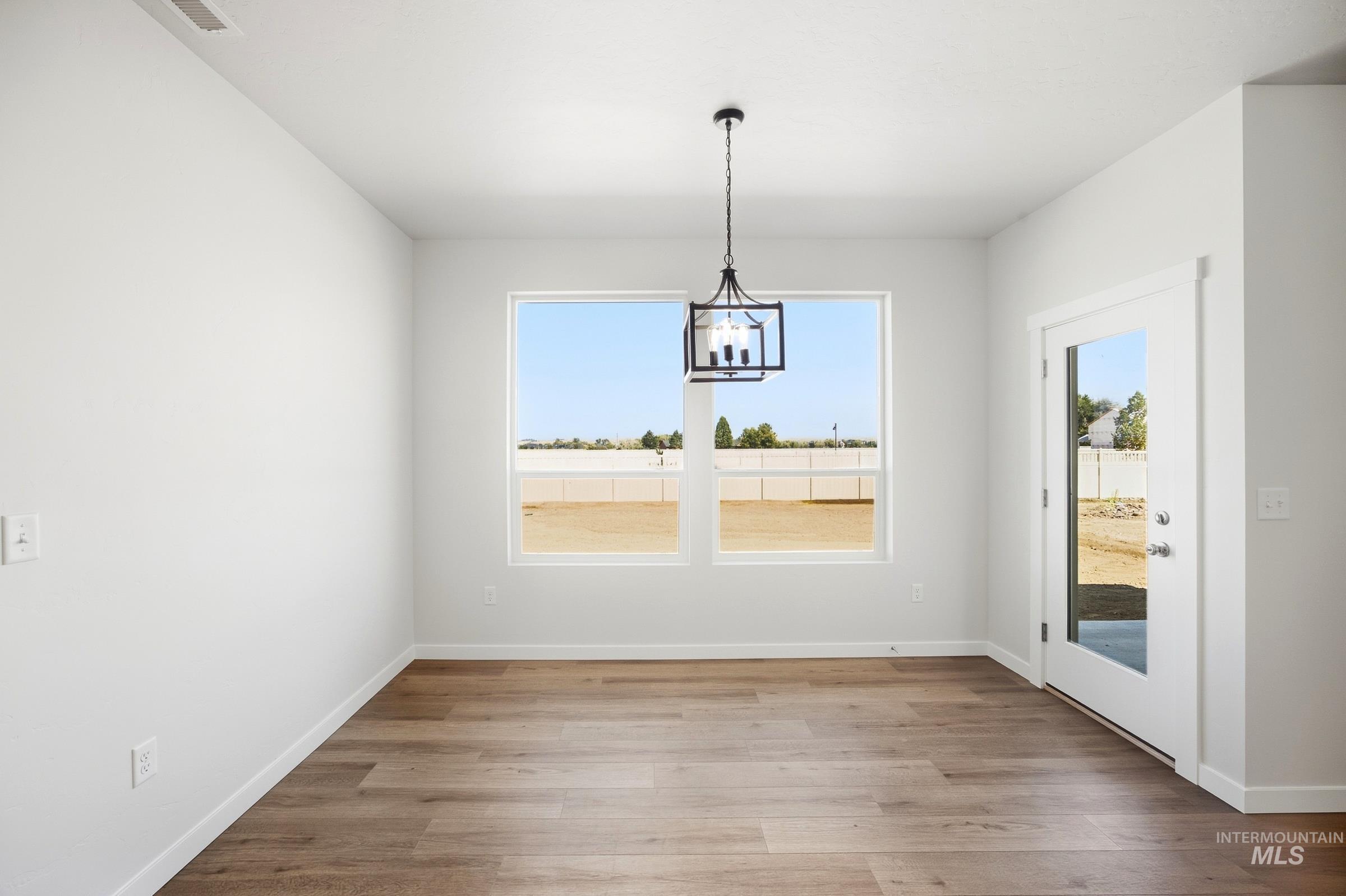 7396 W Newtown Dr, Eagle, Idaho 83616, 5 Bedrooms, 2.5 Bathrooms, Residential For Sale, Price $619,990,MLS 98996975