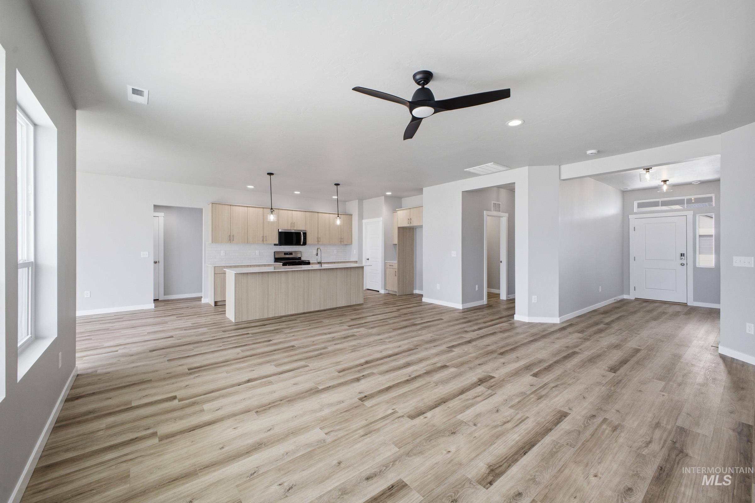 9387 W Blazing Star St, Nampa, Idaho 83687, 4 Bedrooms, 2 Bathrooms, Residential For Sale, Price $494,990,MLS 98996983