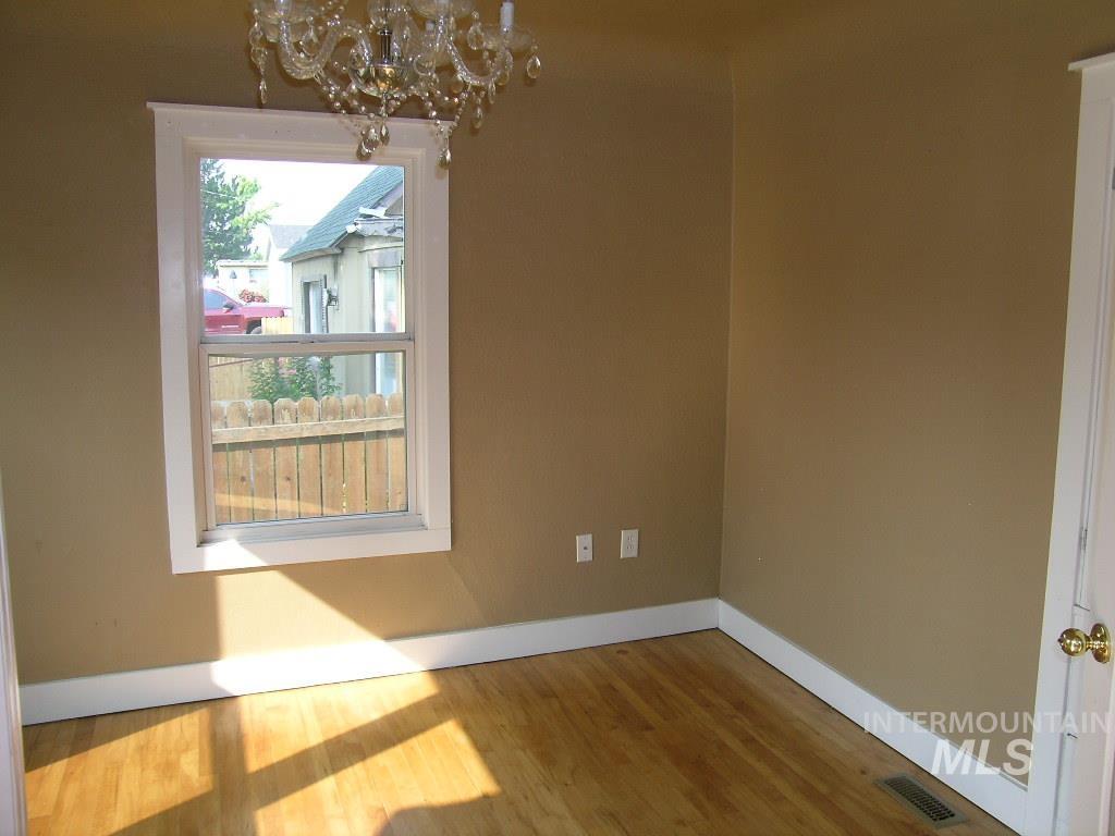 415 20th Ave N, Nampa, Idaho 83686, 2 Bedrooms, 1 Bathroom, Residential For Sale, Price $239,900,MLS 98996986