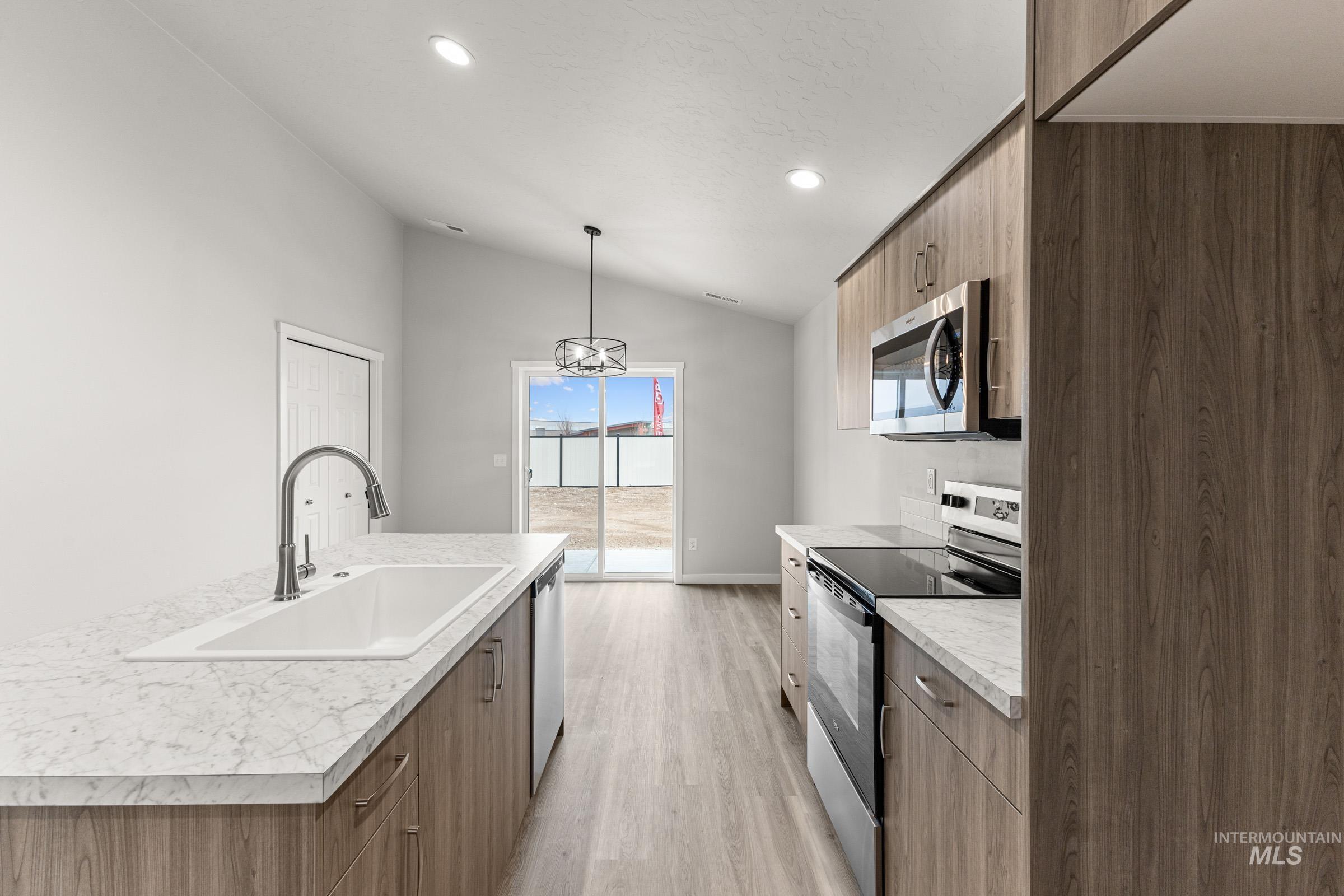 2590 N Chappy Way, Kuna, Idaho 83634, 3 Bedrooms, 2 Bathrooms, Residential For Sale, Price $399,990,MLS 98996988
