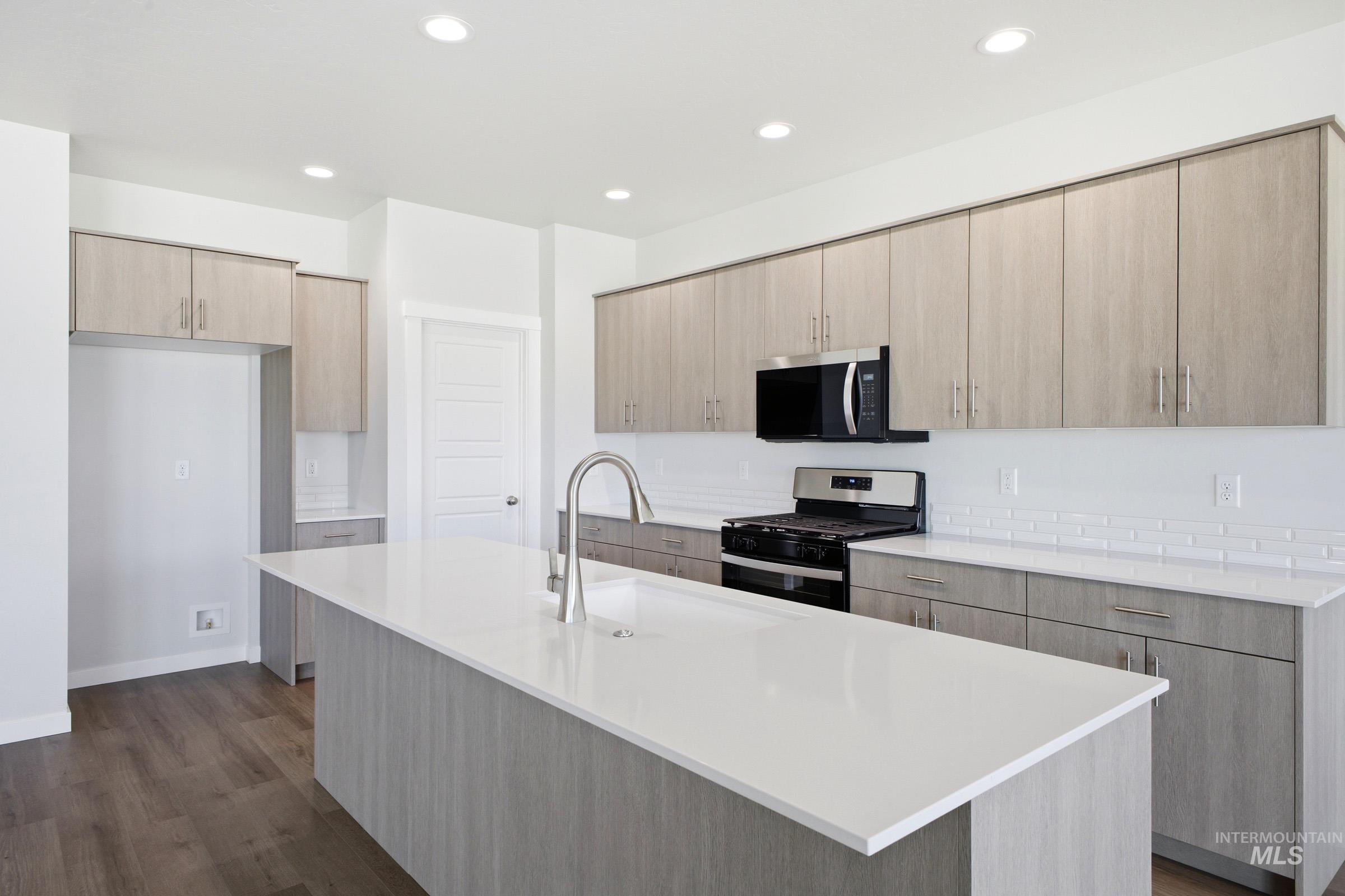 4937 S Bleachfield Ave, Meridian, Idaho 83642, 3 Bedrooms, 2 Bathrooms, Residential For Sale, Price $667,990,MLS 98996989