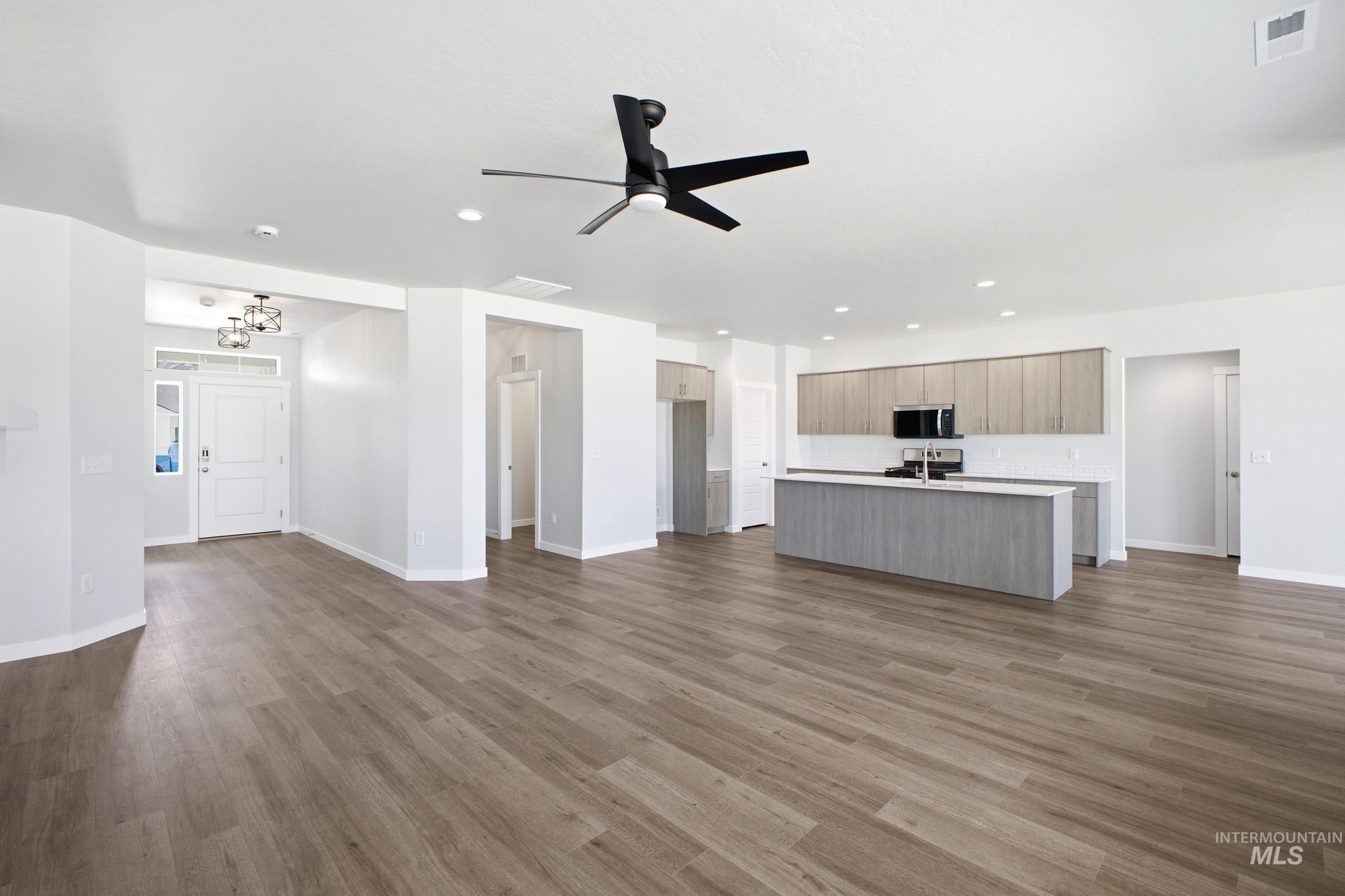 4937 S Bleachfield Ave, Meridian, Idaho 83642, 3 Bedrooms, 2 Bathrooms, Residential For Sale, Price $667,990,MLS 98996989