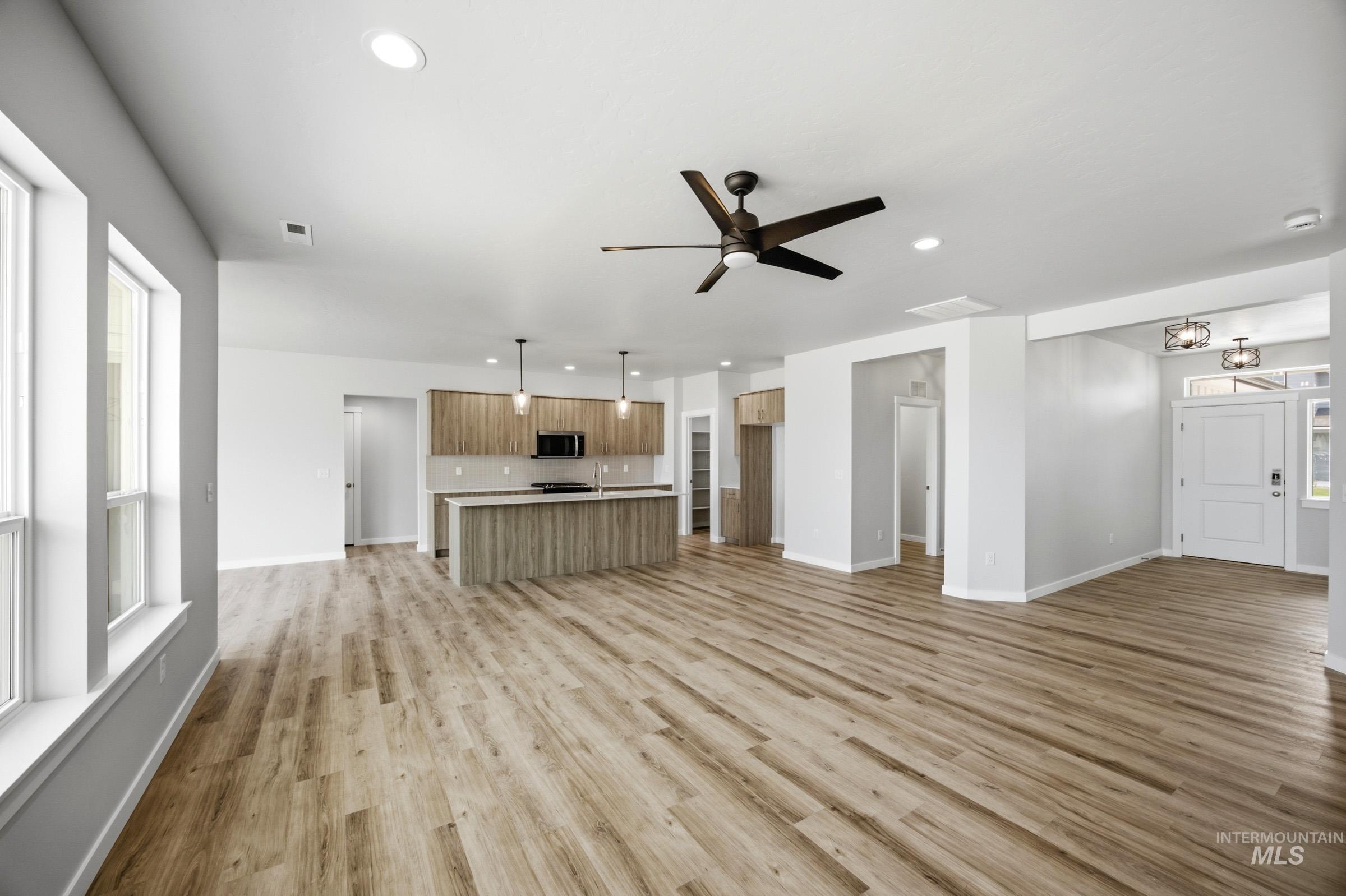 4937 S Bleachfield Ave, Meridian, Idaho 83642, 3 Bedrooms, 2 Bathrooms, Residential For Sale, Price $667,990,MLS 98996989
