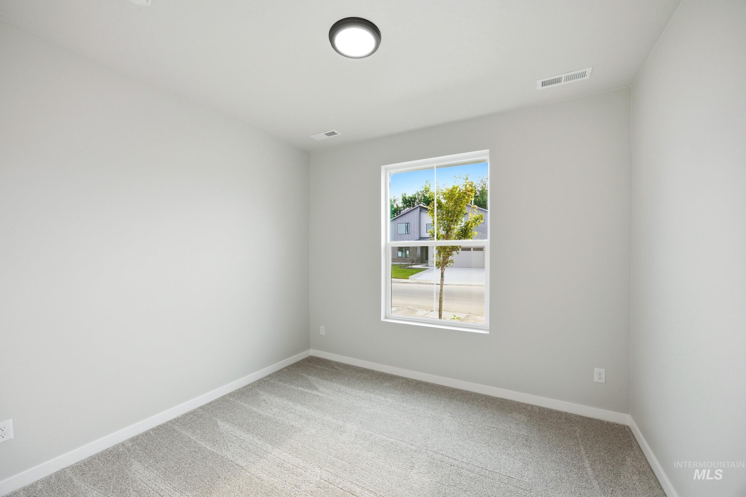 5043 S Bleachfield Ave, Meridian, Idaho 83642, 3 Bedrooms, 2 Bathrooms, Residential For Sale, Price $564,990,MLS 98996990