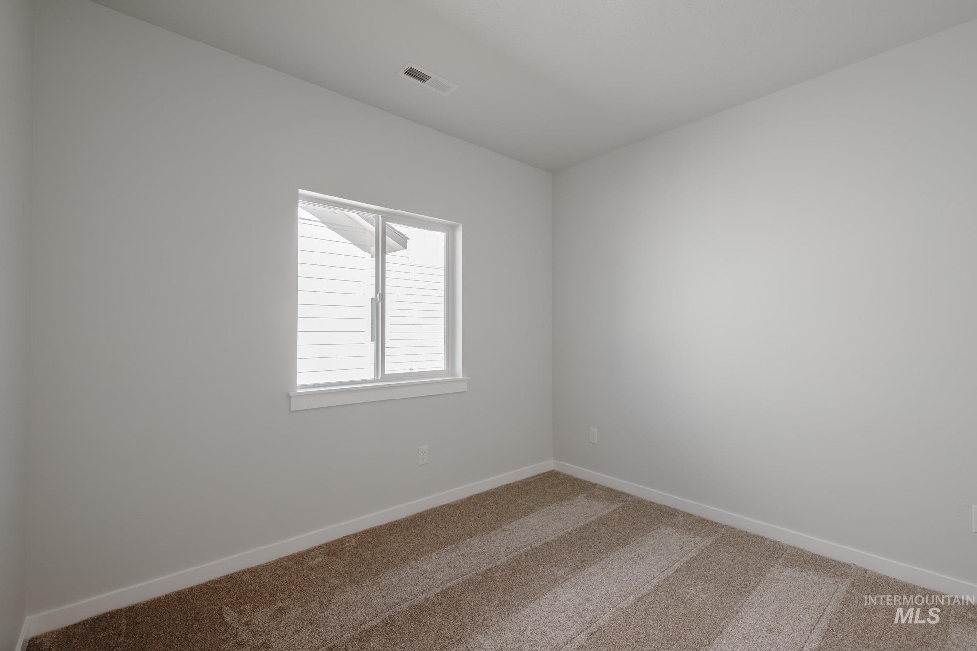 5043 S Bleachfield Ave, Meridian, Idaho 83642, 3 Bedrooms, 2 Bathrooms, Residential For Sale, Price $579,990,MLS 98996990