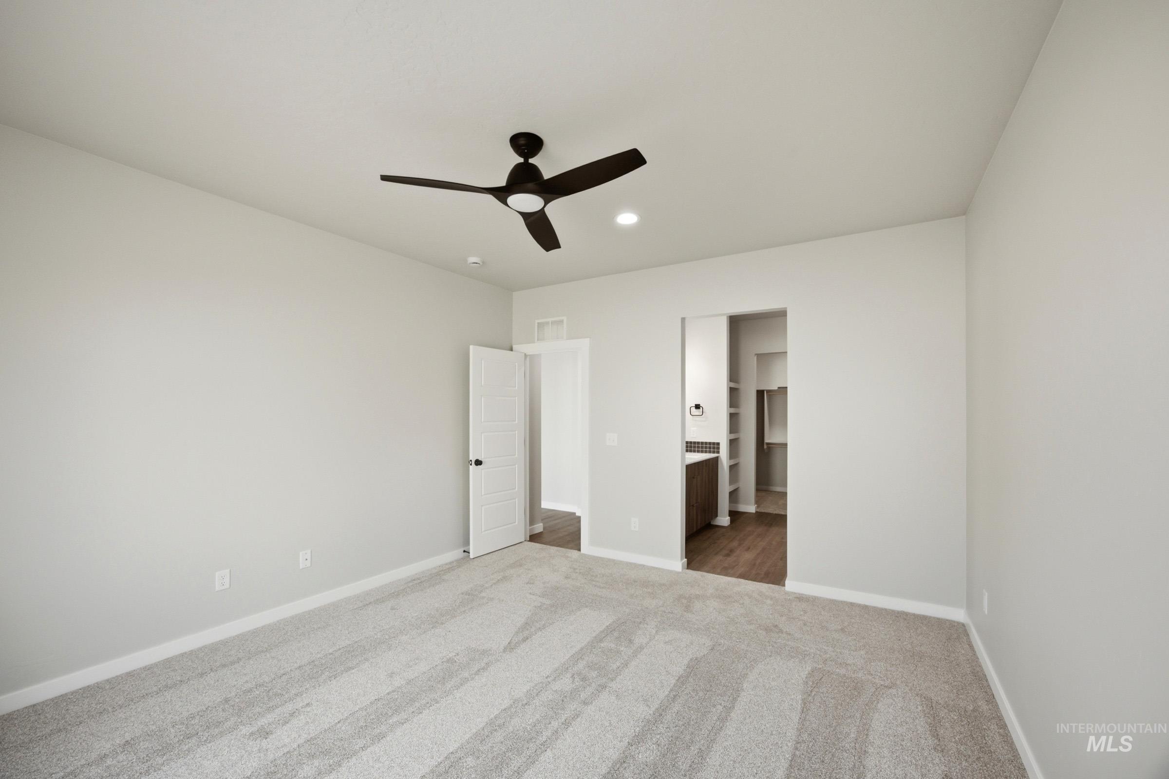 5043 S Bleachfield Ave, Meridian, Idaho 83642, 3 Bedrooms, 2 Bathrooms, Residential For Sale, Price $564,990,MLS 98996990