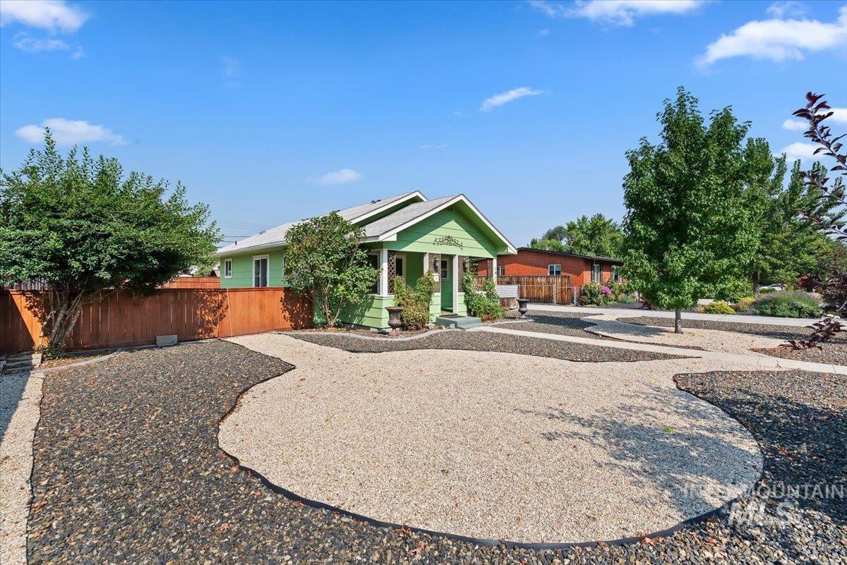 1917 S Atlantic St, Boise, Idaho 83705, 3 Bedrooms, 1 Bathroom, Residential For Sale, Price $459,000, 98996992