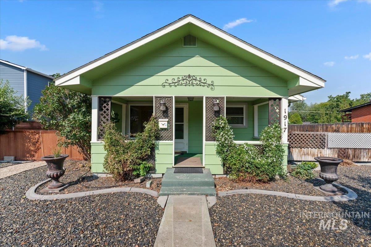 1917 S Atlantic St, Boise, Idaho 83705, 3 Bedrooms, 1 Bathroom, Residential For Sale, Price $459,000, 98996992