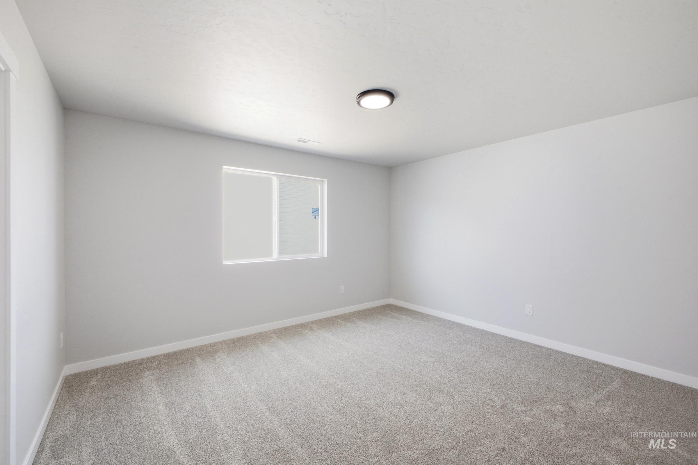 2292 W Red Jasper Dr, Kuna, Idaho 83634, 4 Bedrooms, 2 Bathrooms, Residential For Sale, Price $474,990,MLS 98996993