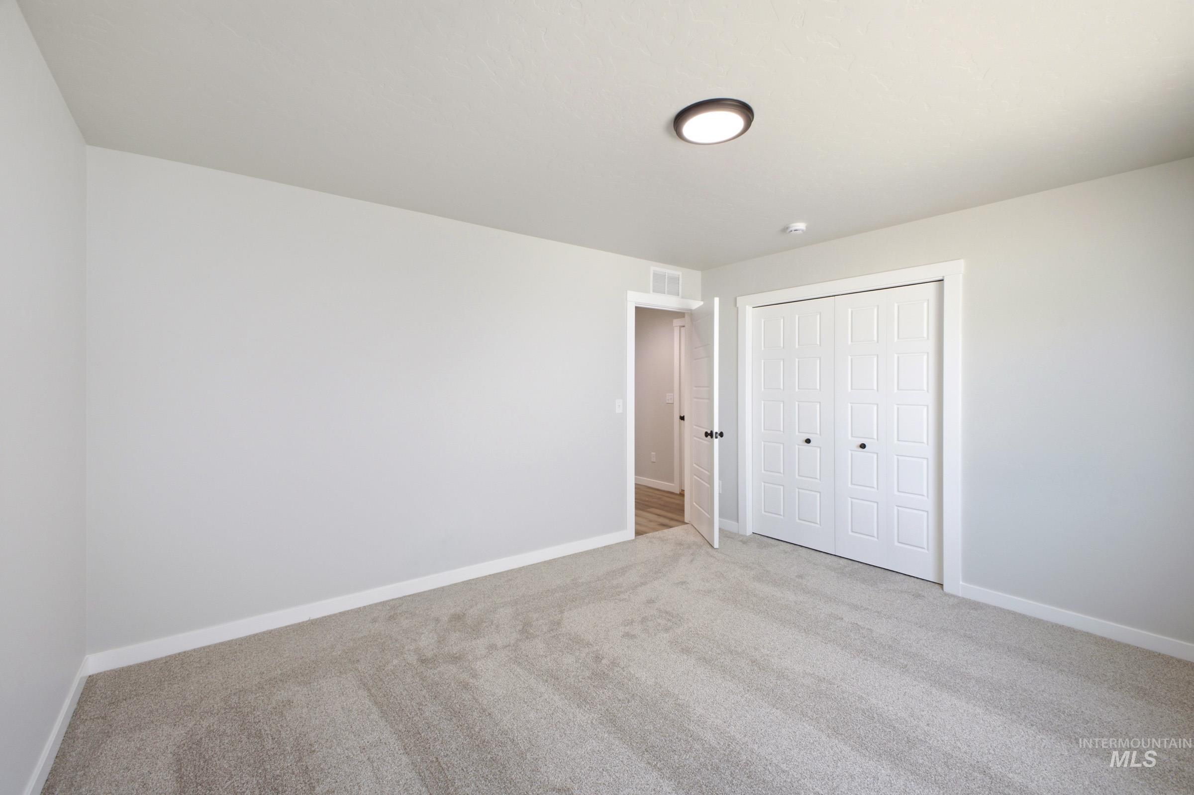 2292 W Red Jasper Dr, Kuna, Idaho 83634, 4 Bedrooms, 2 Bathrooms, Residential For Sale, Price $474,990,MLS 98996993