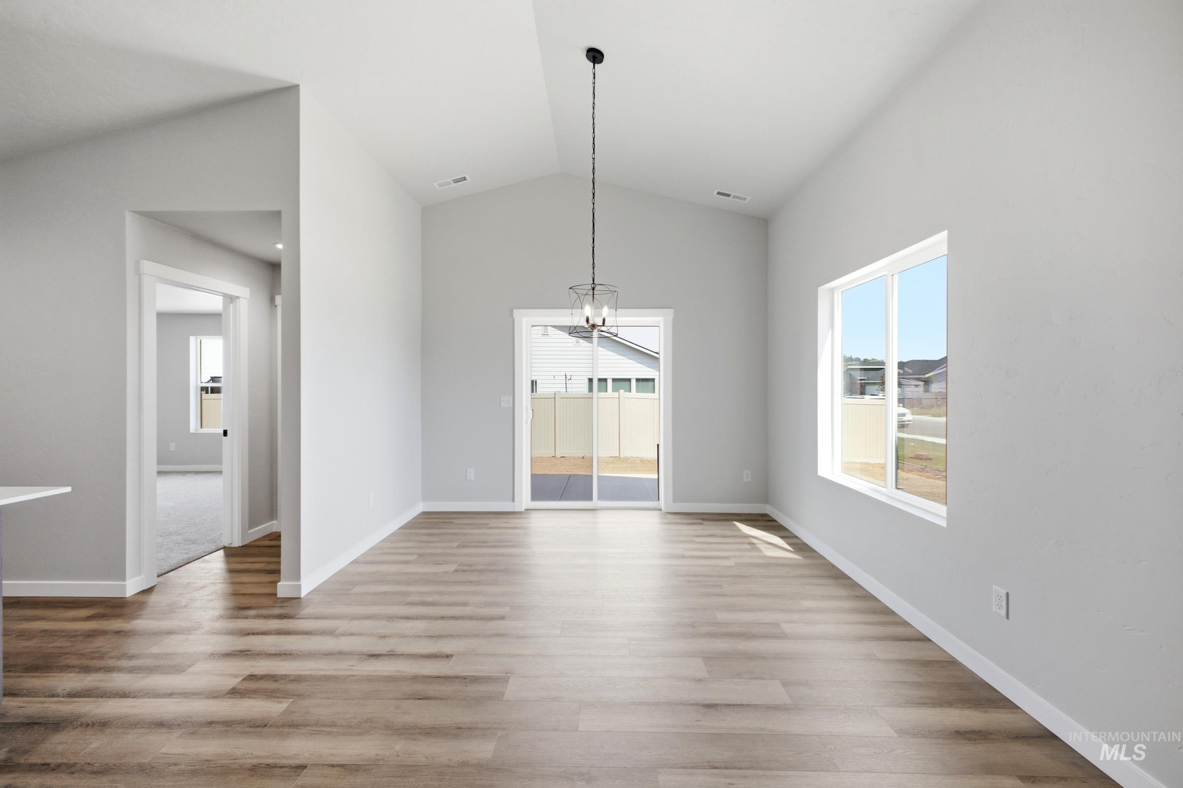 2292 W Red Jasper Dr, Kuna, Idaho 83634, 4 Bedrooms, 2 Bathrooms, Residential For Sale, Price $474,990,MLS 98996993