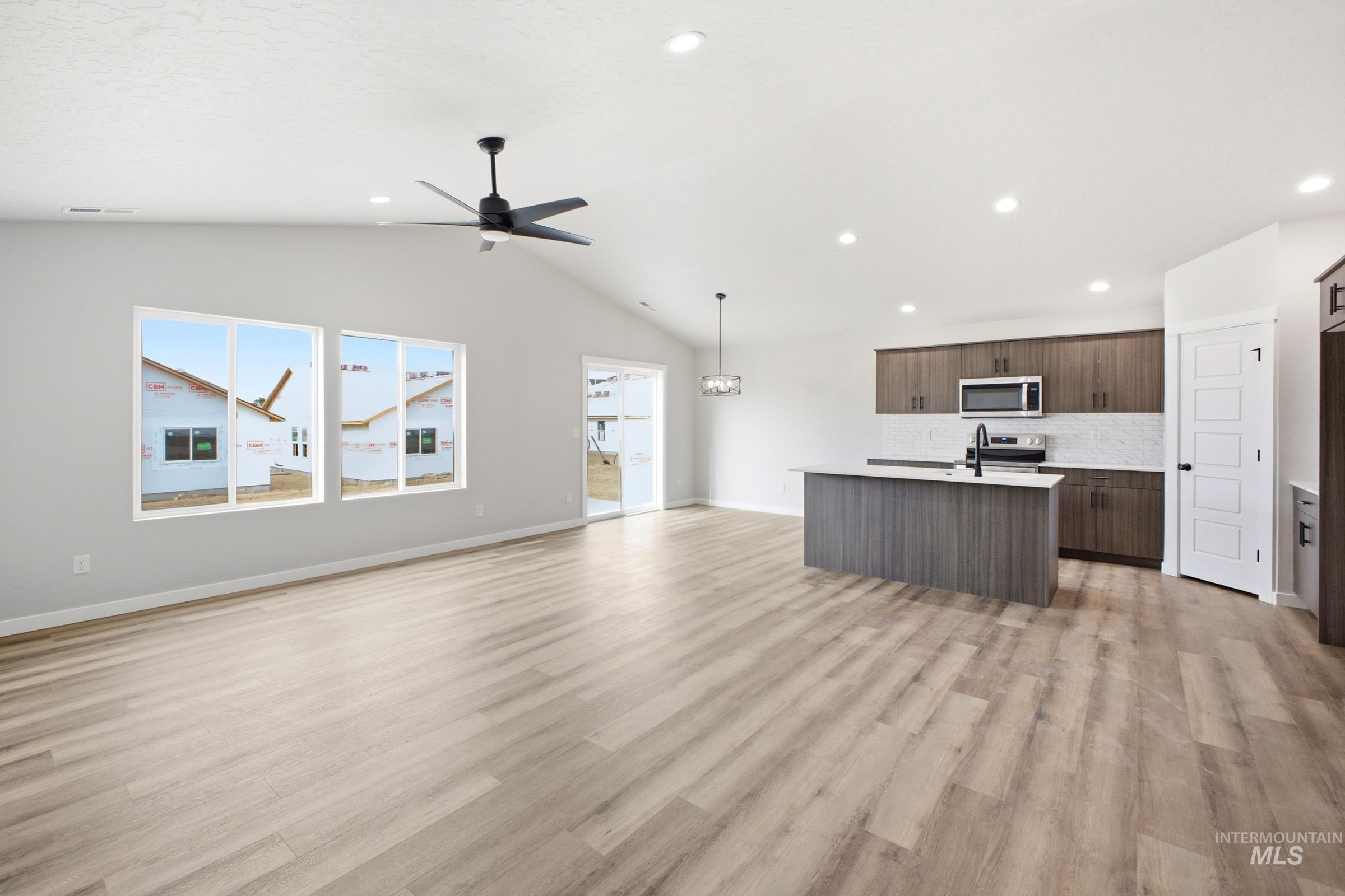 2399 W Red Jasper Dr, Kuna, Idaho 83634, 3 Bedrooms, 2 Bathrooms, Residential For Sale, Price $436,990,MLS 98996994