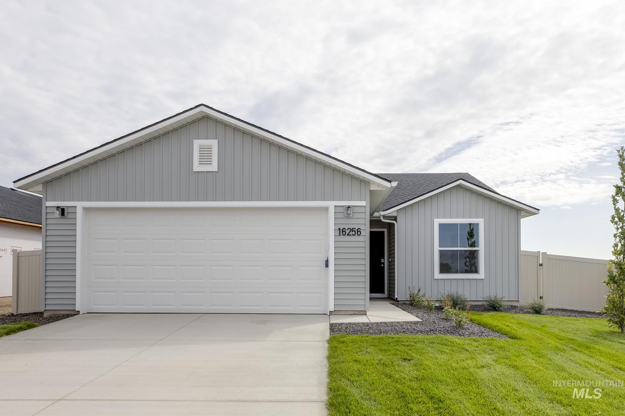 2514 W Tar Sands Dr, Kuna, Idaho 83634, 3 Bedrooms, 2 Bathrooms, Residential For Sale, Price $399,990,MLS 98996996