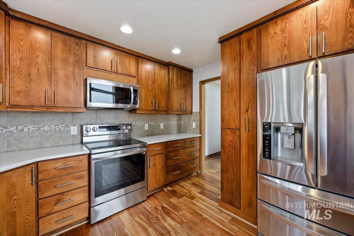 4048 N 3536 E, Kimberly, Idaho 83301, 3 Bedrooms, 3 Bathrooms, Residential For Sale, Price $750,000,MLS 98997001