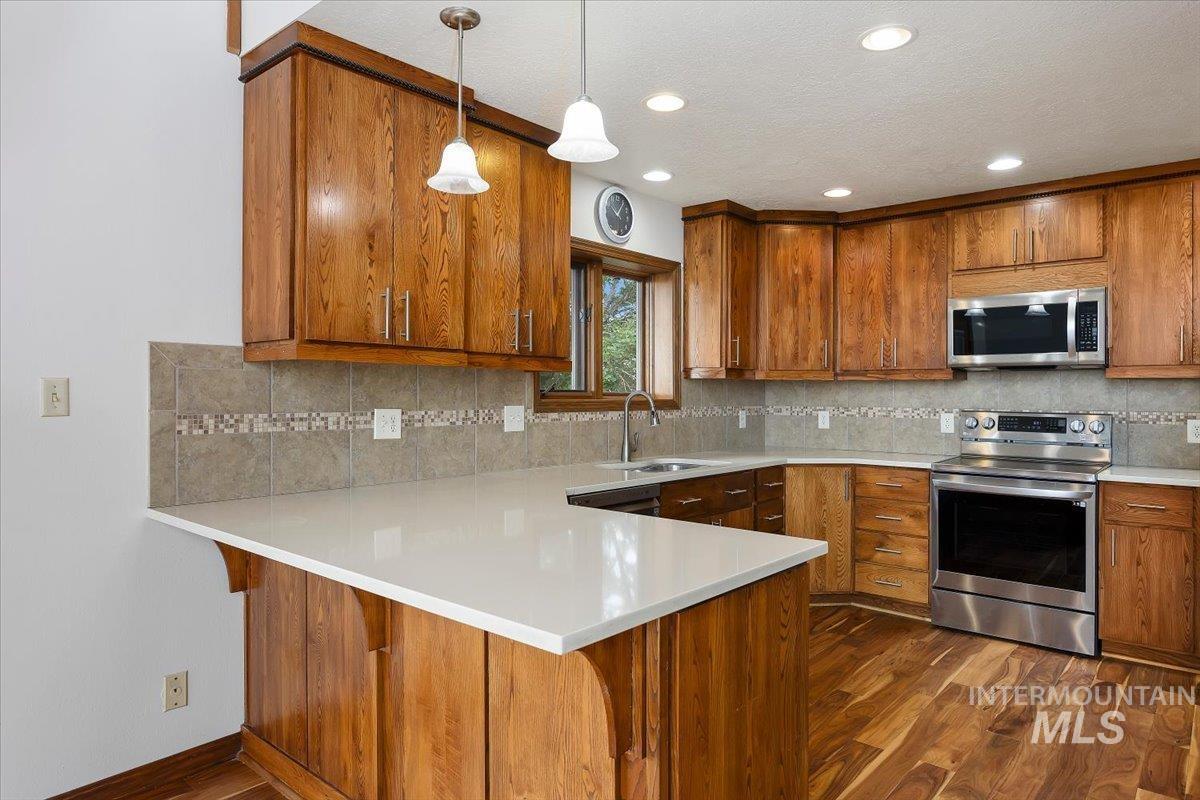 4048 N 3536 E, Kimberly, Idaho 83301, 3 Bedrooms, 3 Bathrooms, Residential For Sale, Price $750,000,MLS 98997001