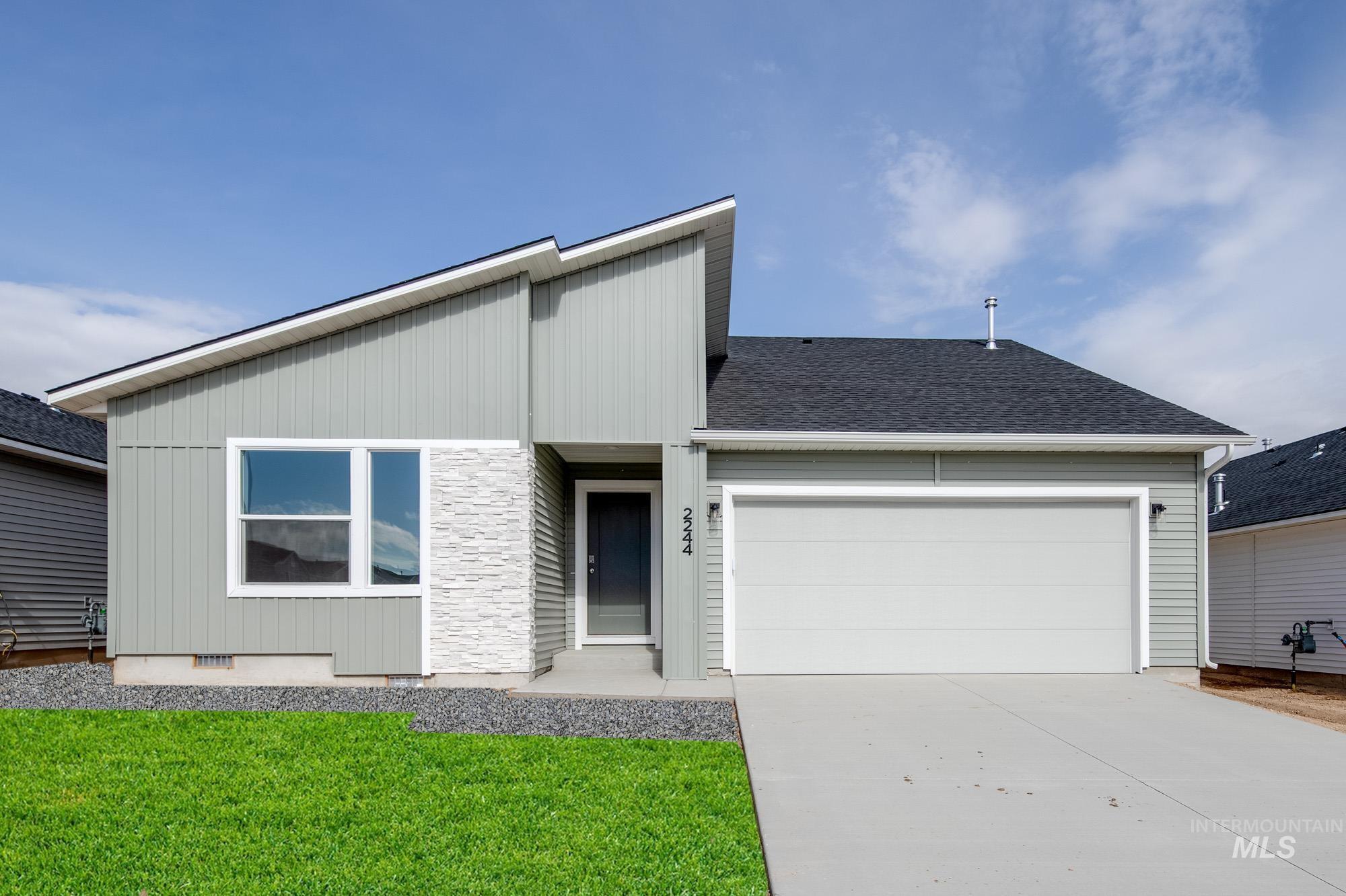 107 N Tideberry Ave, Kuna, Idaho 83634, 3 Bedrooms, 2 Bathrooms, Residential For Sale, Price $415,990,MLS 98997003