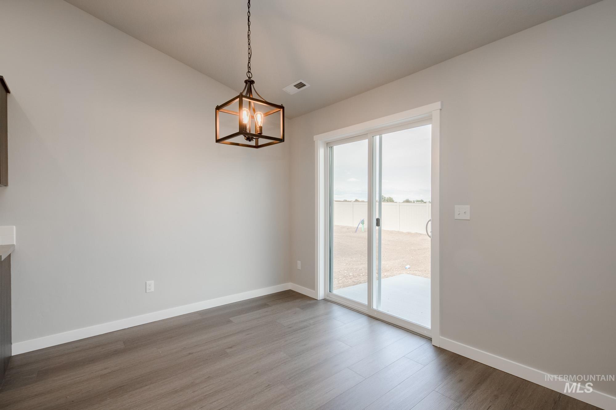 107 N Tideberry Ave, Kuna, Idaho 83634, 3 Bedrooms, 2 Bathrooms, Residential For Sale, Price $415,990,MLS 98997003