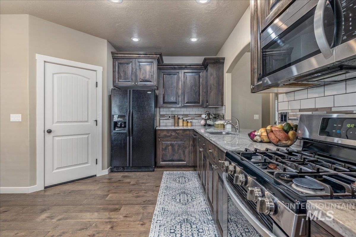 5002 S Lava Springs Loop, Nampa, Idaho 83686, 3 Bedrooms, 2 Bathrooms, Residential For Sale, Price $424,000,MLS 98997013