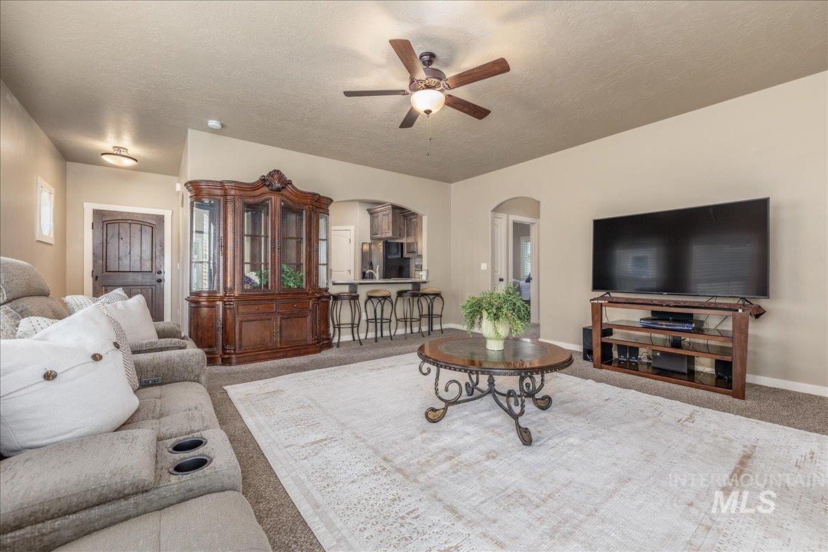 5002 S Lava Springs Loop, Nampa, Idaho 83686, 3 Bedrooms, 2 Bathrooms, Residential For Sale, Price $424,000,MLS 98997013