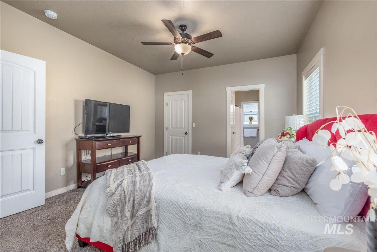 5002 S Lava Springs Loop, Nampa, Idaho 83686, 3 Bedrooms, 2 Bathrooms, Residential For Sale, Price $424,000,MLS 98997013