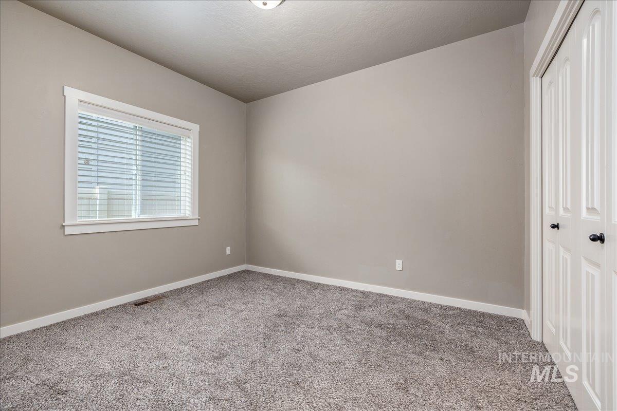 5002 S Lava Springs Loop, Nampa, Idaho 83686, 3 Bedrooms, 2 Bathrooms, Residential For Sale, Price $424,000,MLS 98997013