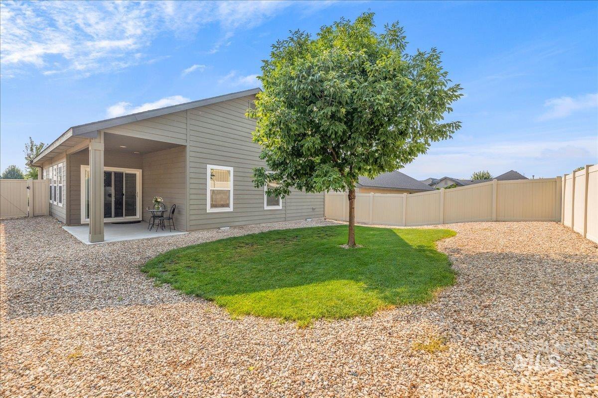 5002 S Lava Springs Loop, Nampa, Idaho 83686, 3 Bedrooms, 2 Bathrooms, Residential For Sale, Price $424,000,MLS 98997013