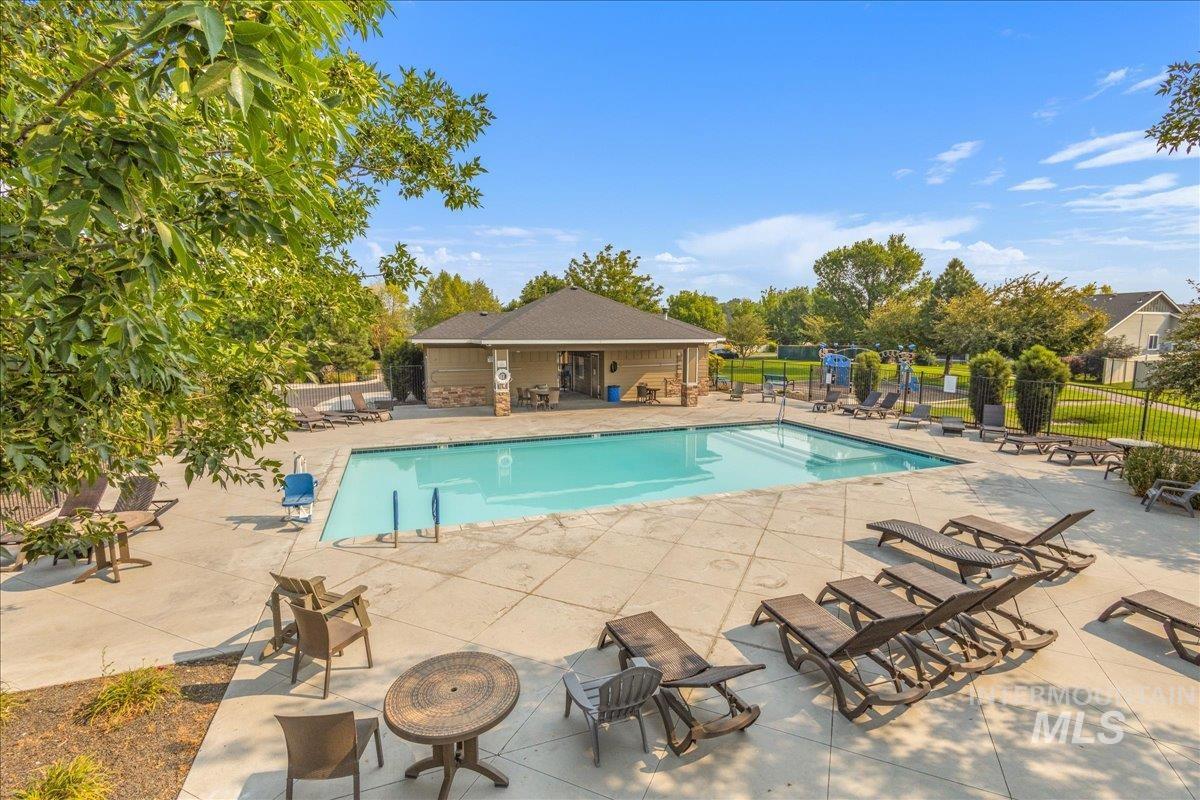 5002 S Lava Springs Loop, Nampa, Idaho 83686, 3 Bedrooms, 2 Bathrooms, Residential For Sale, Price $424,000,MLS 98997013