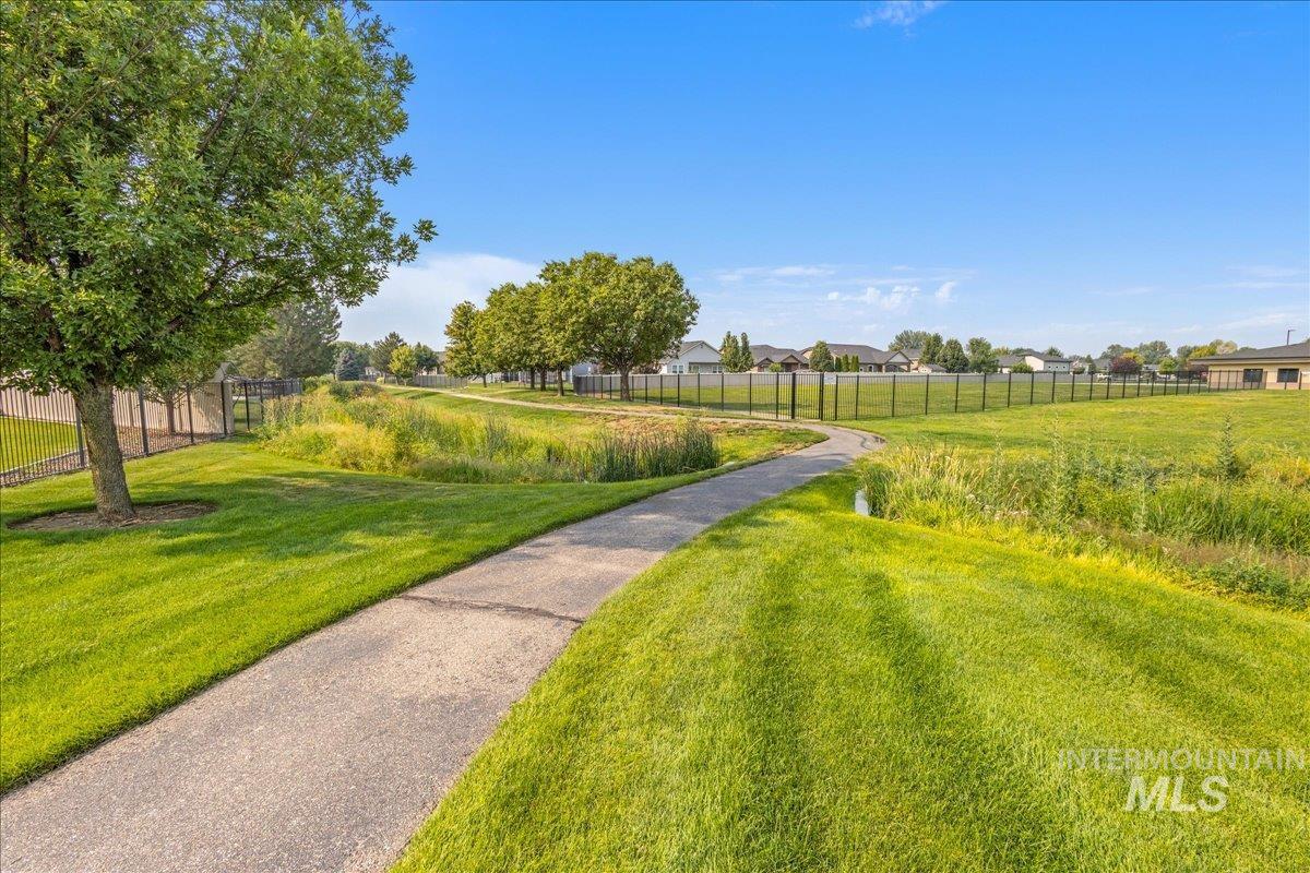 5002 S Lava Springs Loop, Nampa, Idaho 83686, 3 Bedrooms, 2 Bathrooms, Residential For Sale, Price $424,000,MLS 98997013
