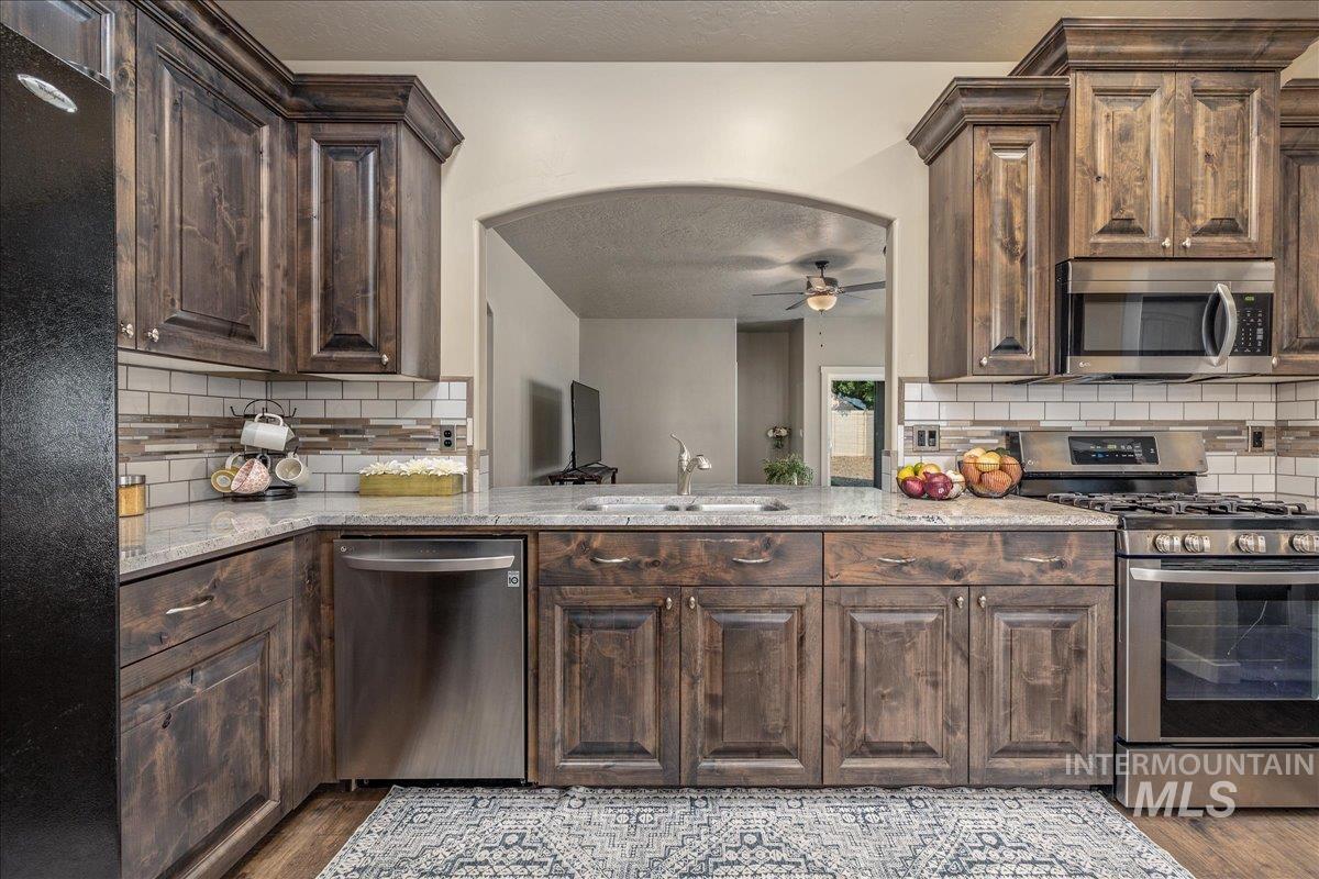 5002 S Lava Springs Loop, Nampa, Idaho 83686, 3 Bedrooms, 2 Bathrooms, Residential For Sale, Price $424,000,MLS 98997013