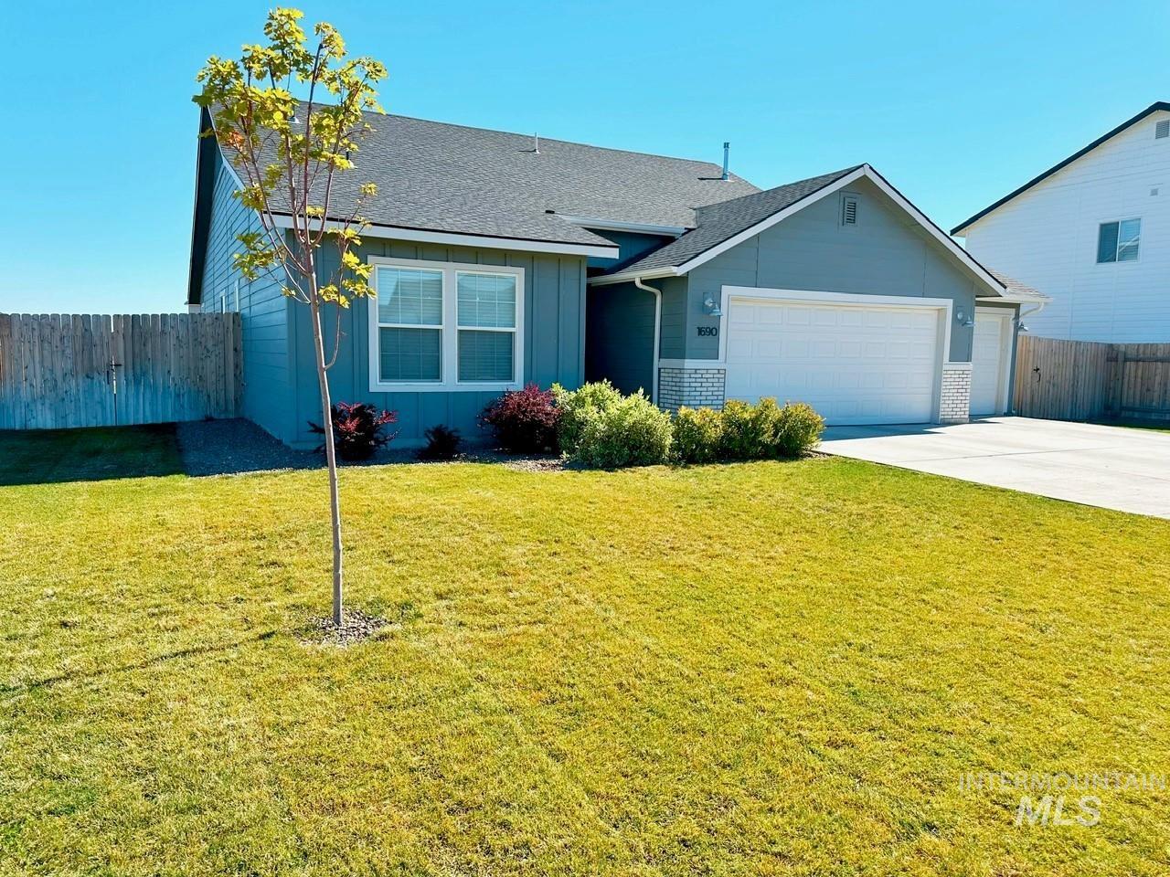 1690 SW Miner St, Mountain Home, Idaho 83647, 4 Bedrooms, 2 Bathrooms, Residential For Sale, Price $435,000,MLS 98997015