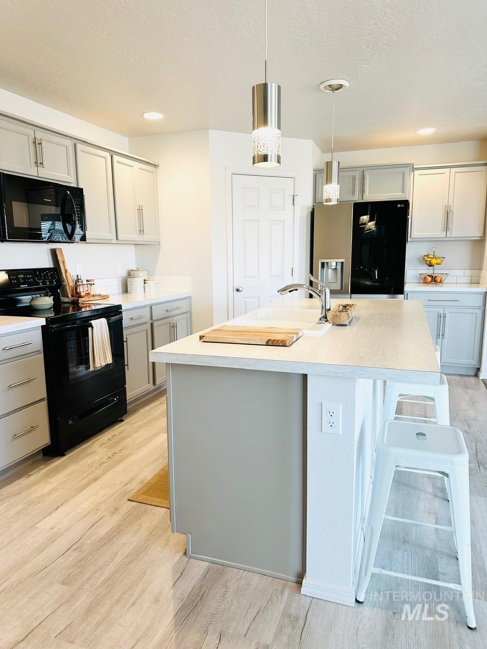 1690 SW Miner St, Mountain Home, Idaho 83647, 4 Bedrooms, 2 Bathrooms, Residential For Sale, Price $435,000,MLS 98997015