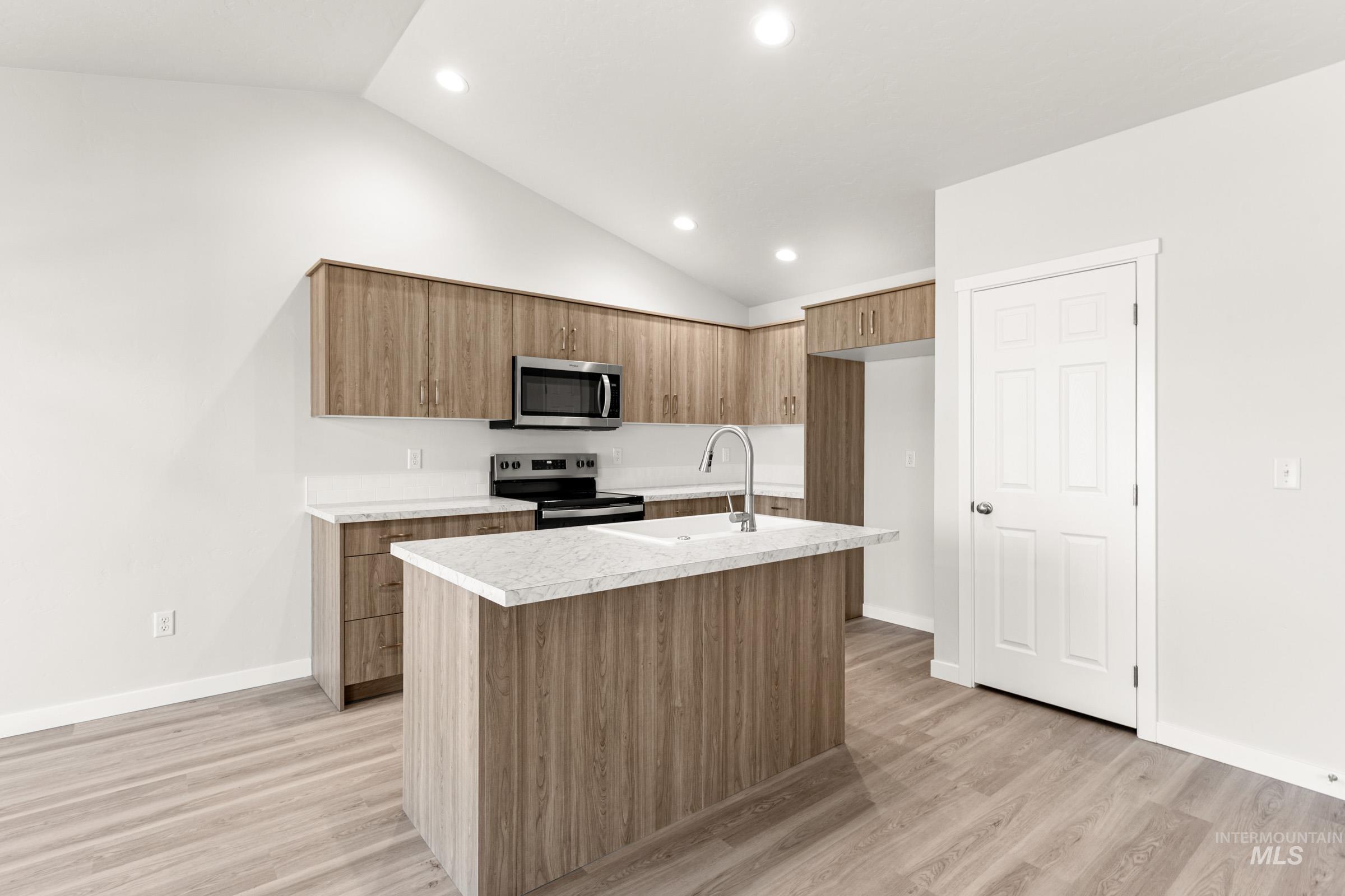 14128 Shiny Spruce St, Caldwell, Idaho 83607, 3 Bedrooms, 2 Bathrooms, Residential For Sale, Price $399,990,MLS 98997017