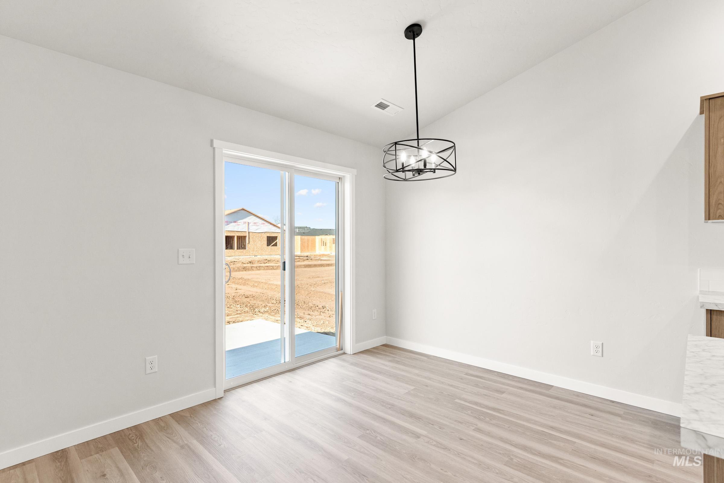 14128 Shiny Spruce St, Caldwell, Idaho 83607, 3 Bedrooms, 2 Bathrooms, Residential For Sale, Price $399,990,MLS 98997017