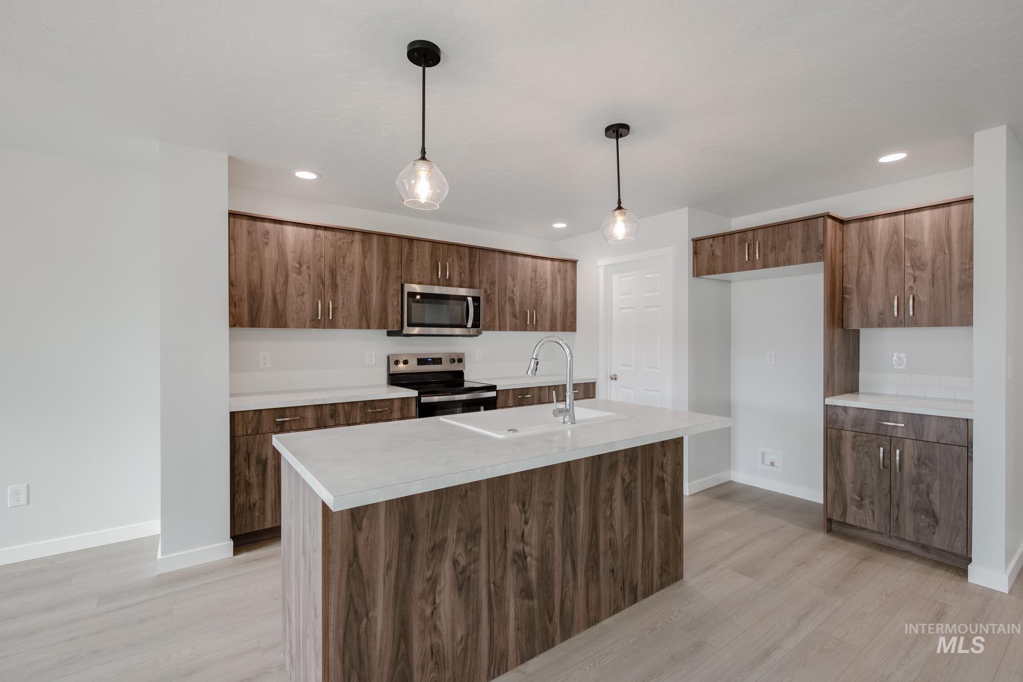 2383 W Fallon Lp, Nampa, Idaho 83651, 4 Bedrooms, 2.5 Bathrooms, Residential For Sale, Price $454,990,MLS 98997019