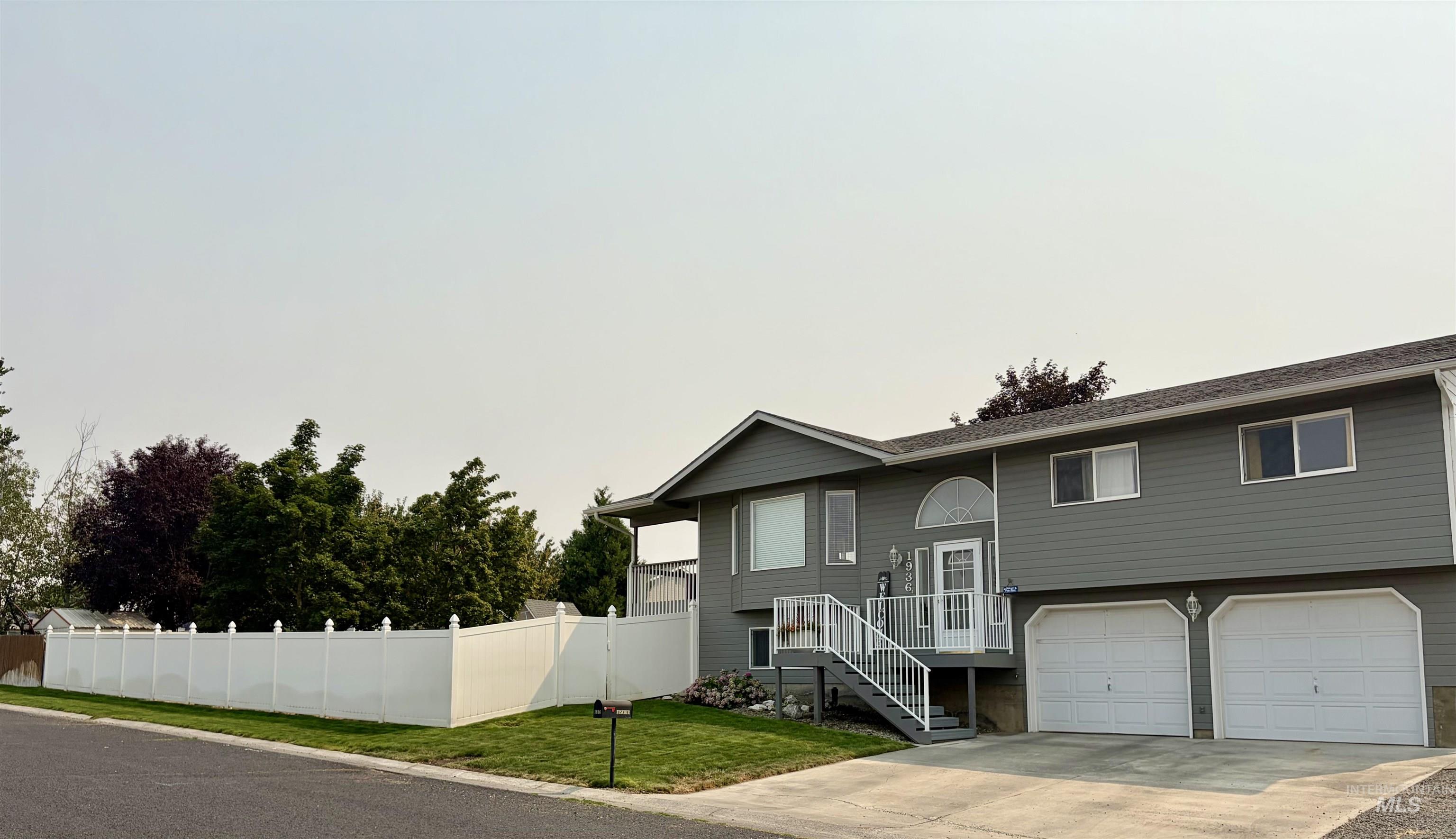 1936 Birch Ave, Lewiston, Idaho 83501, 4 Bedrooms, 5 Bathrooms, Residential For Sale, Price $494,900,MLS 98997021